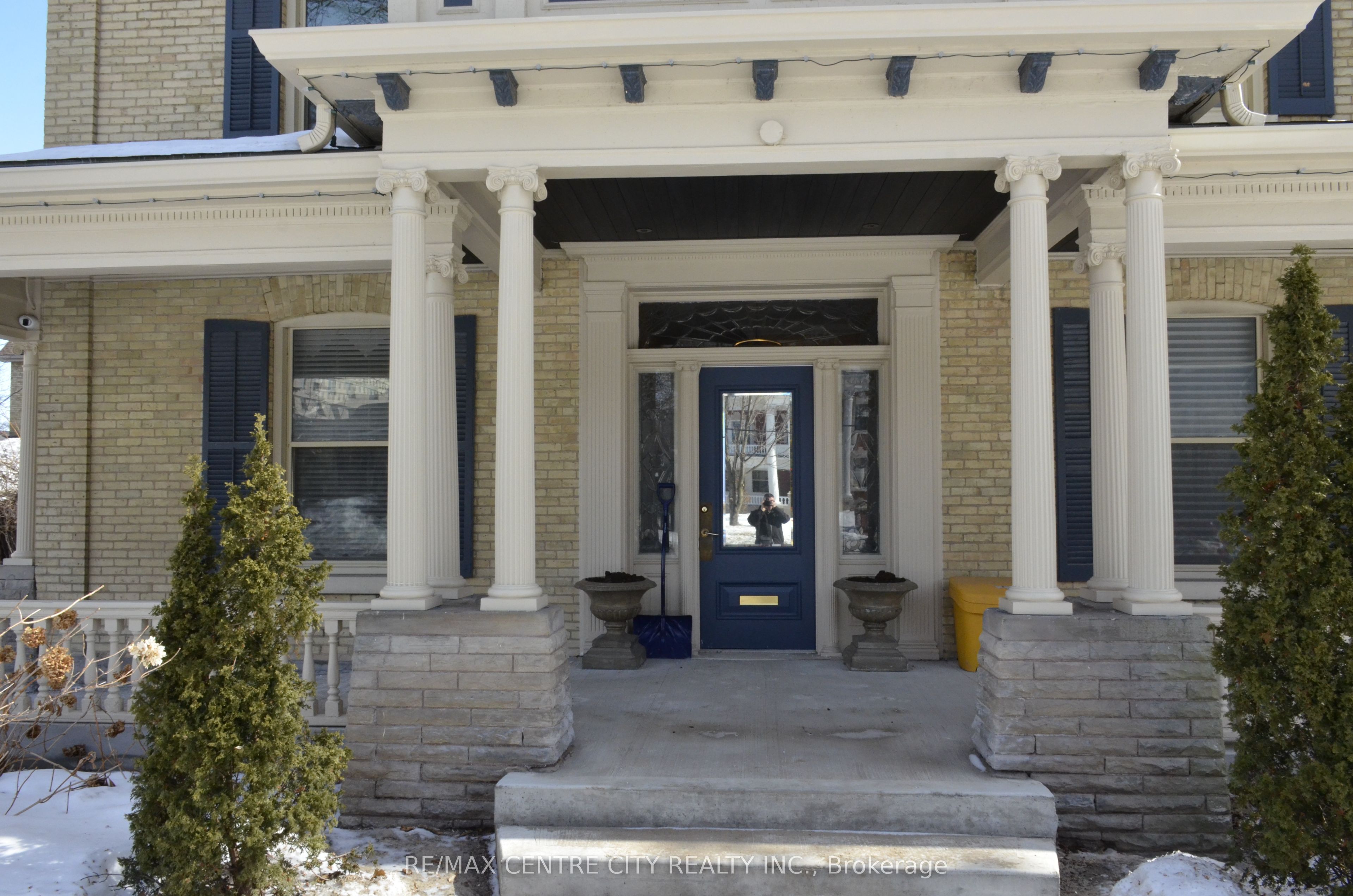 478 Waterloo St Property Photo 3