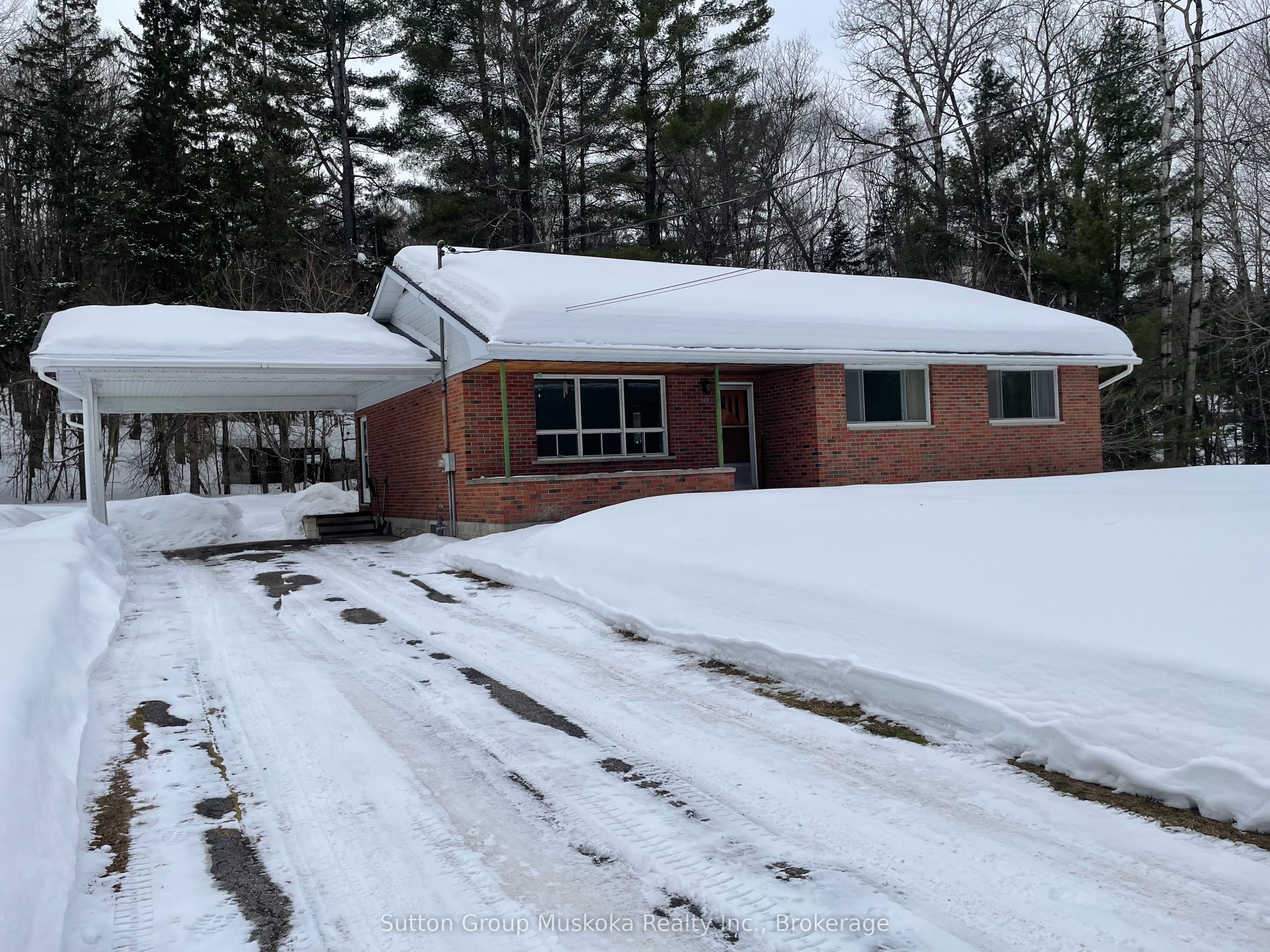 811 North Mary Lk Road Property Photo 1