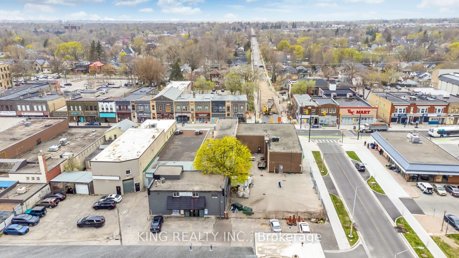 389 Lyle Street Property Photo 1