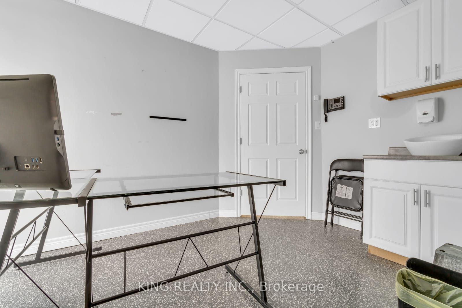 389 Lyle Street Property Photo 16