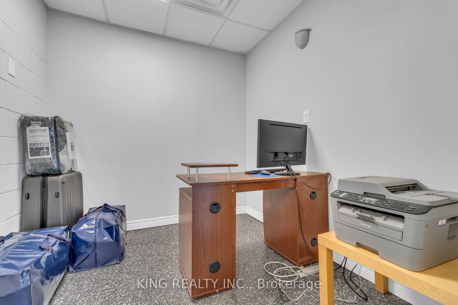 389 Lyle Street Property Photo 17