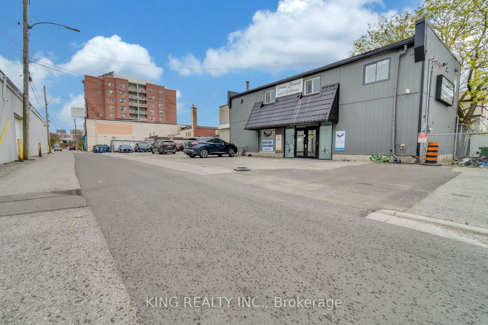 389 Lyle Street Property Photo 45