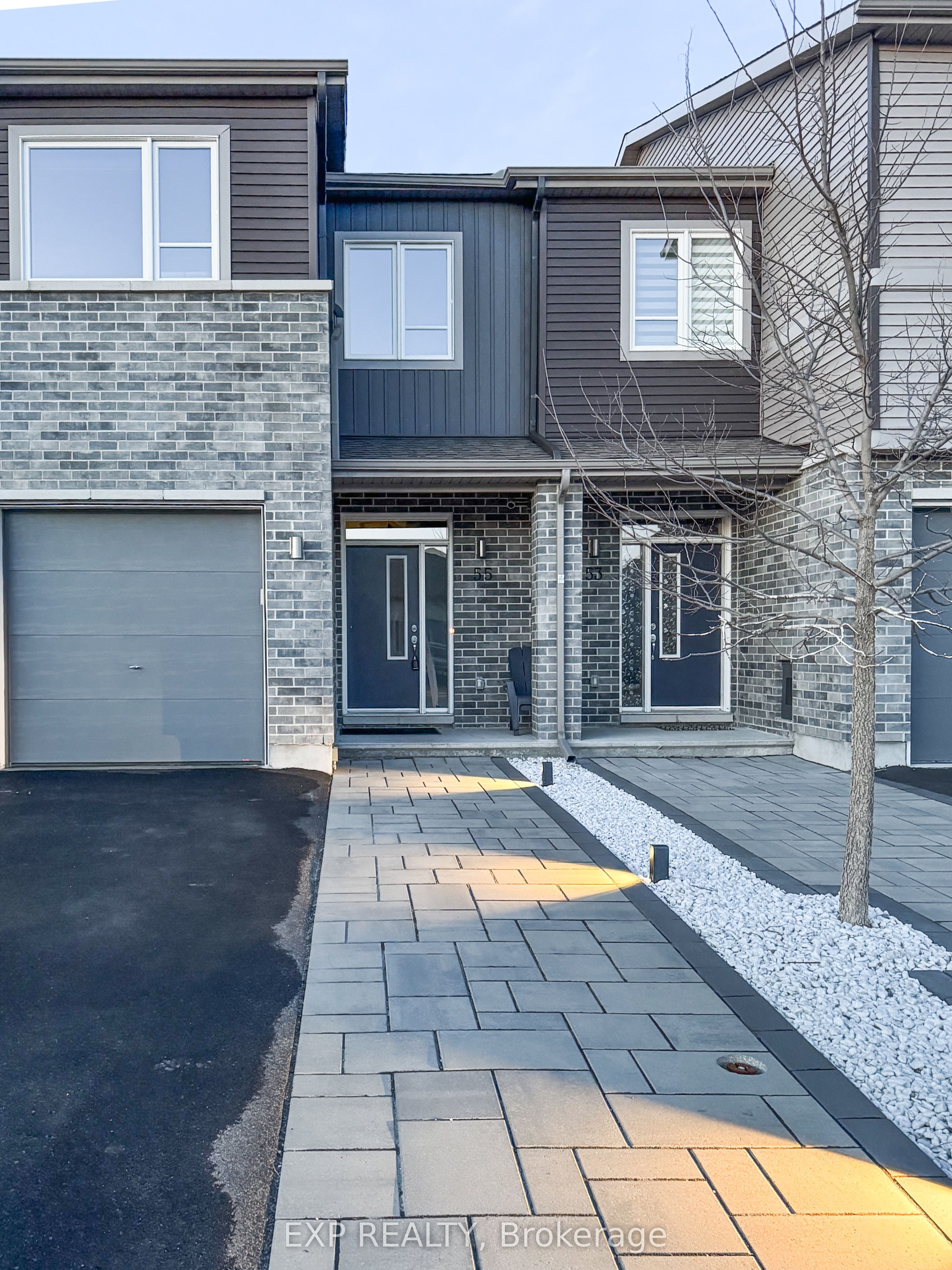 55 Riddell Street Property Photo