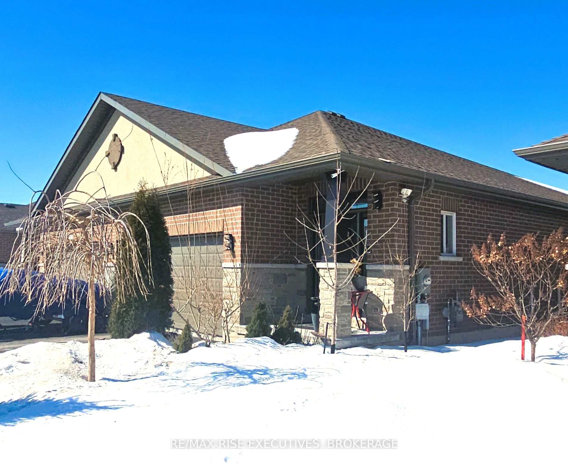 K8n 0j9 Real Estate Listings Main Image