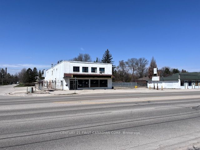 309 Springbank Dr Property Photo