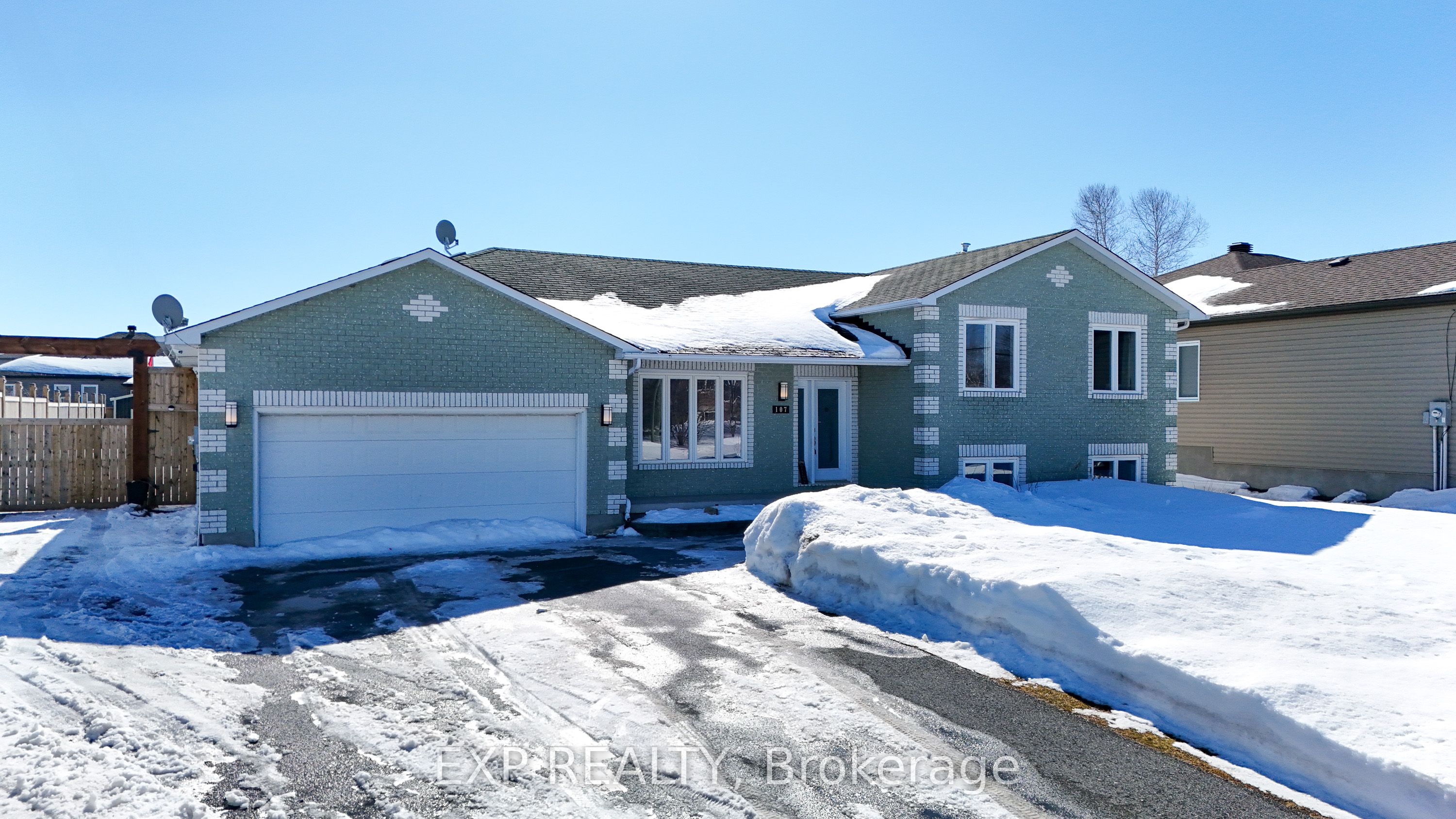 107 Dolores Street Property Photo 2