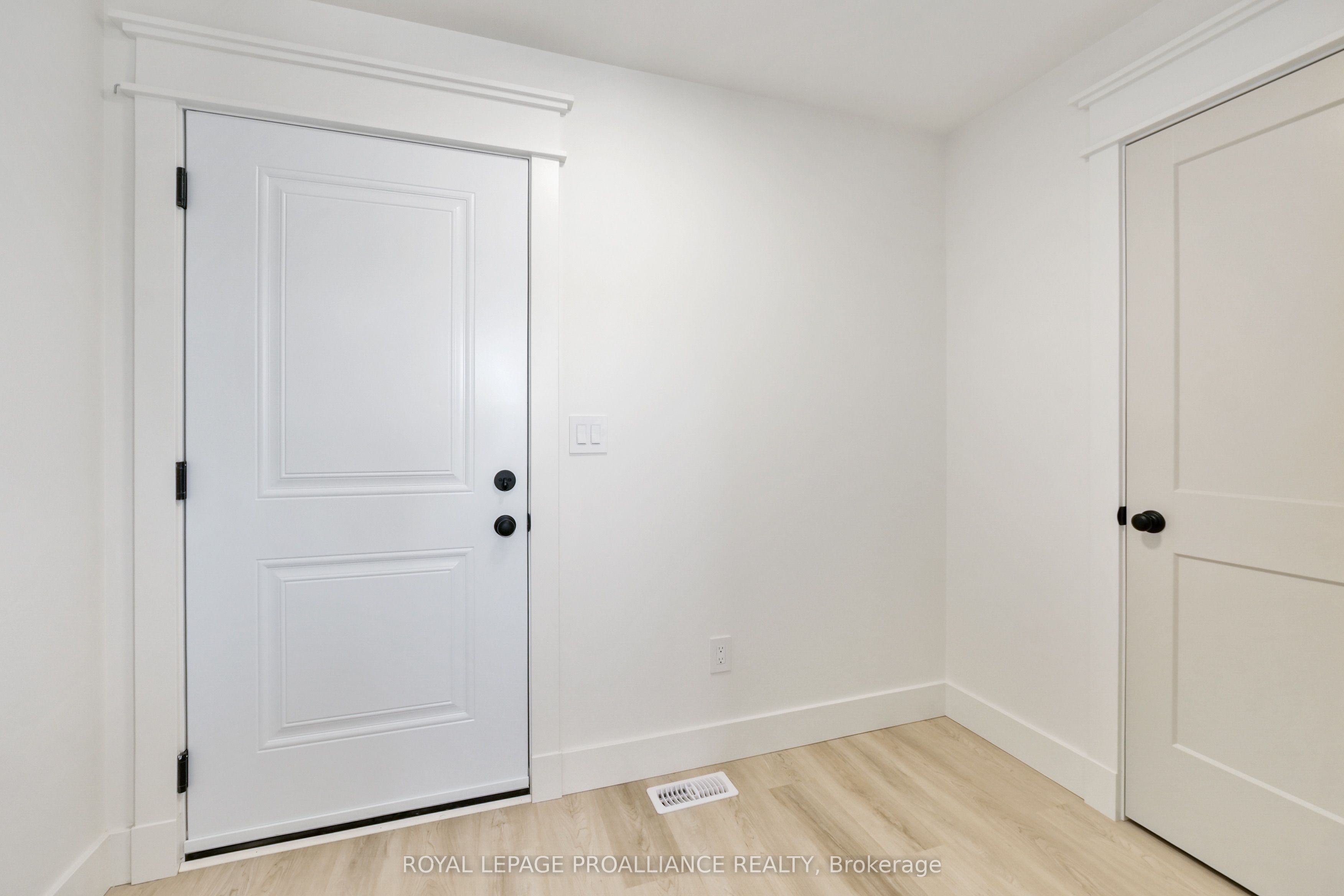 13 Hollingsworth Street Property Photo 23