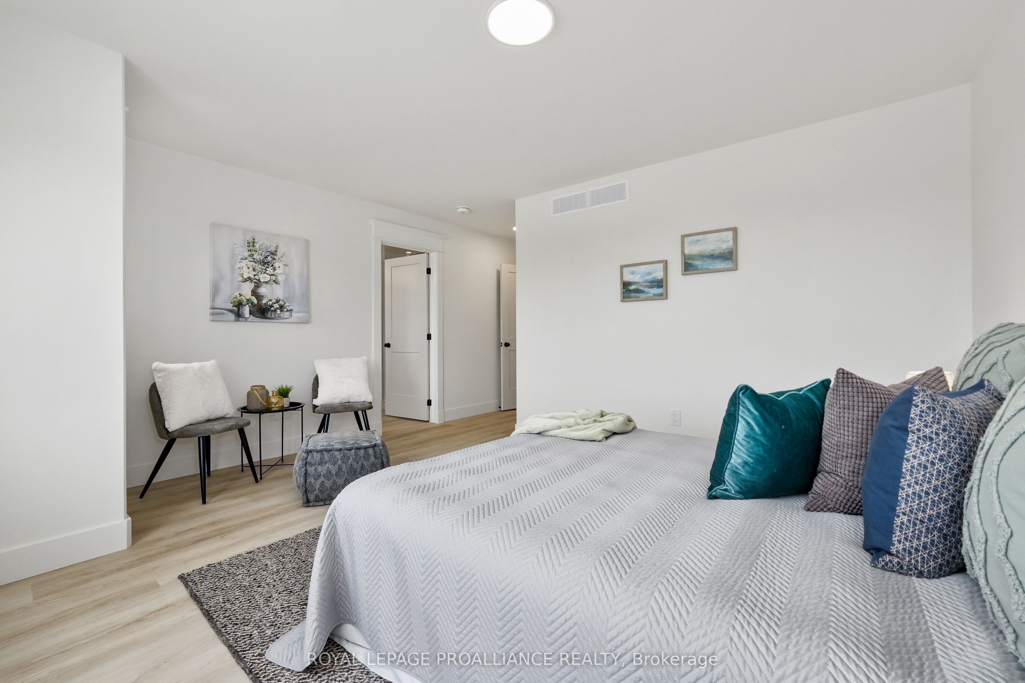13 Hollingsworth Street Property Photo 33