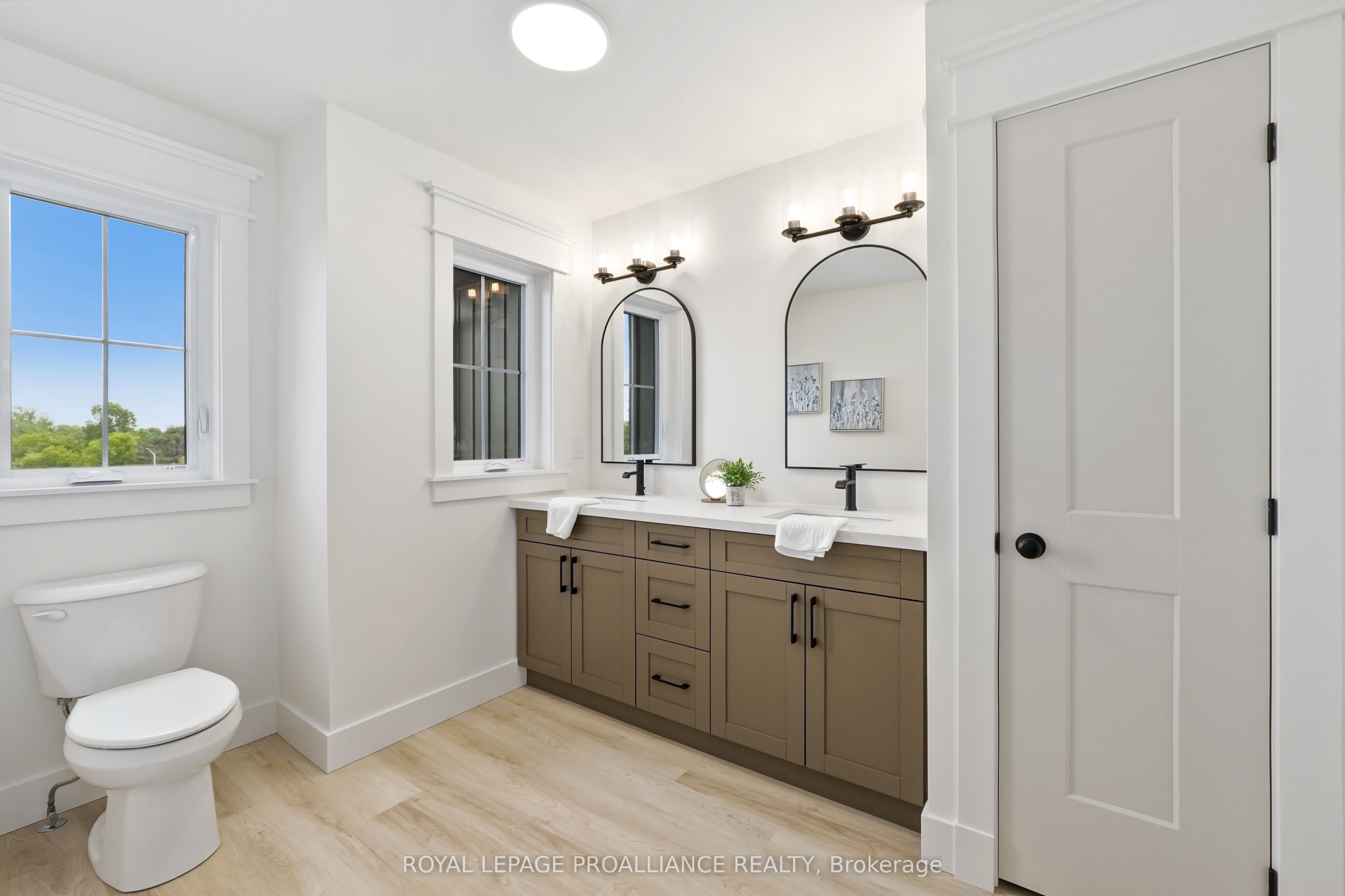 13 Hollingsworth Street Property Photo 34