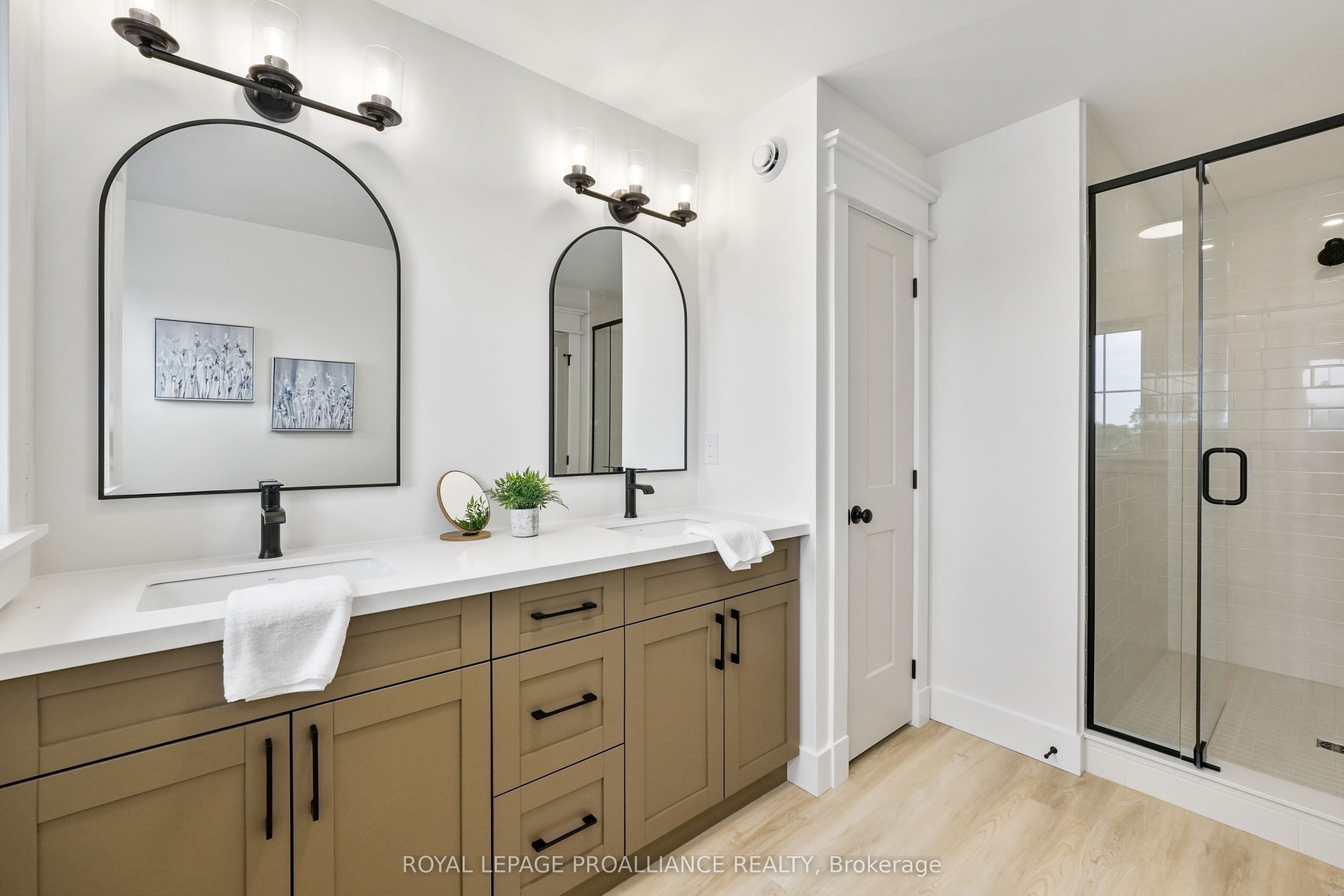 13 Hollingsworth Street Property Photo 35