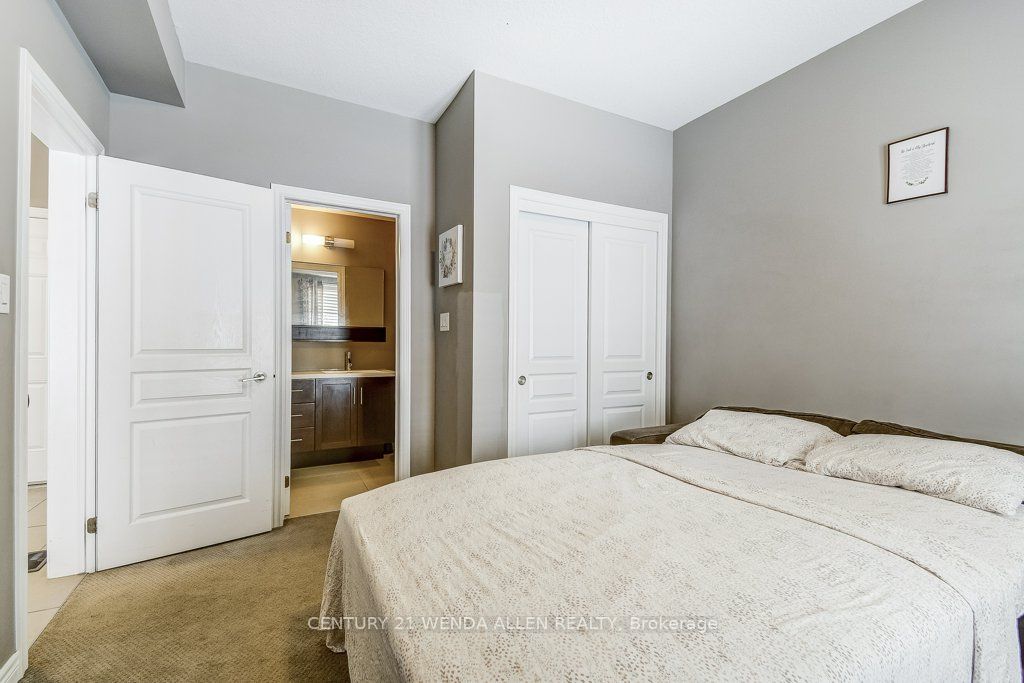 215 Dundas Street E 8 Property Photo 8