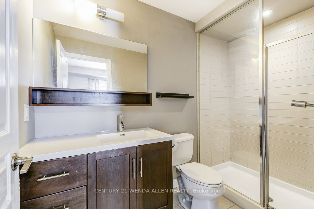 215 Dundas Street E 8 Property Photo 9