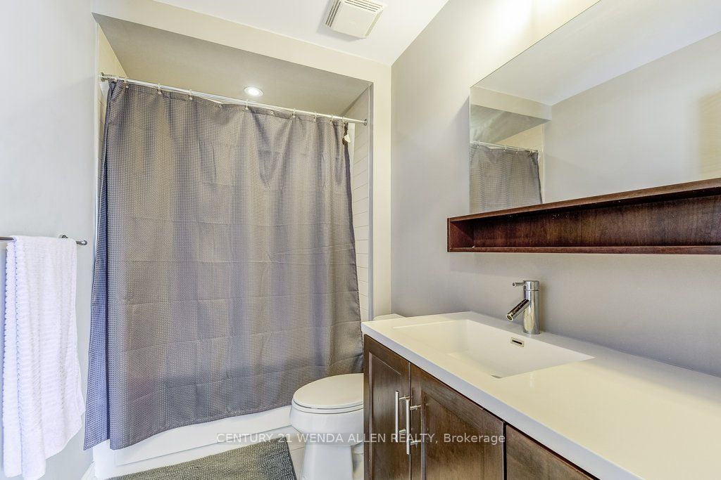 215 Dundas Street E 8 Property Photo 29