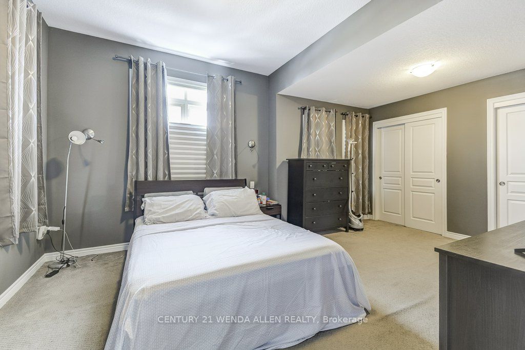 215 Dundas Street E 8 Property Photo 30