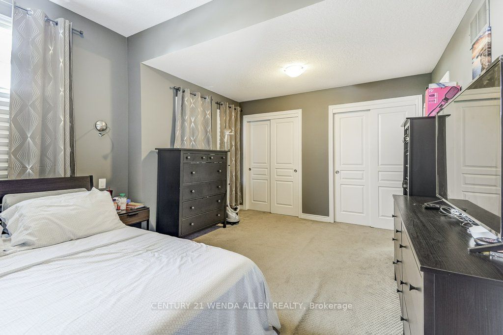 215 Dundas Street E 8 Property Photo 31