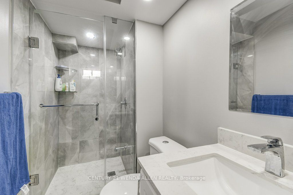 215 Dundas Street E 8 Property Photo 38