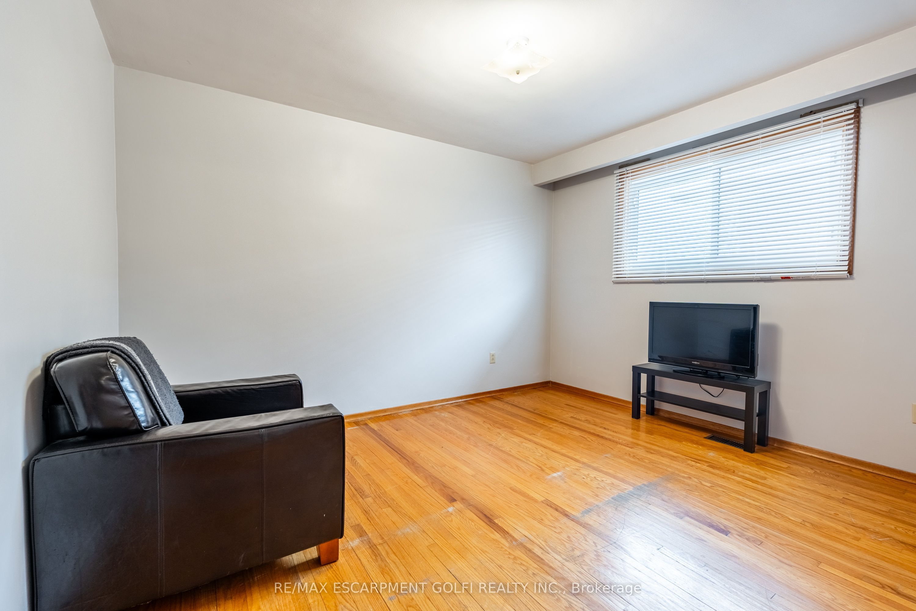16 Gatineau Drive Property Photo 15
