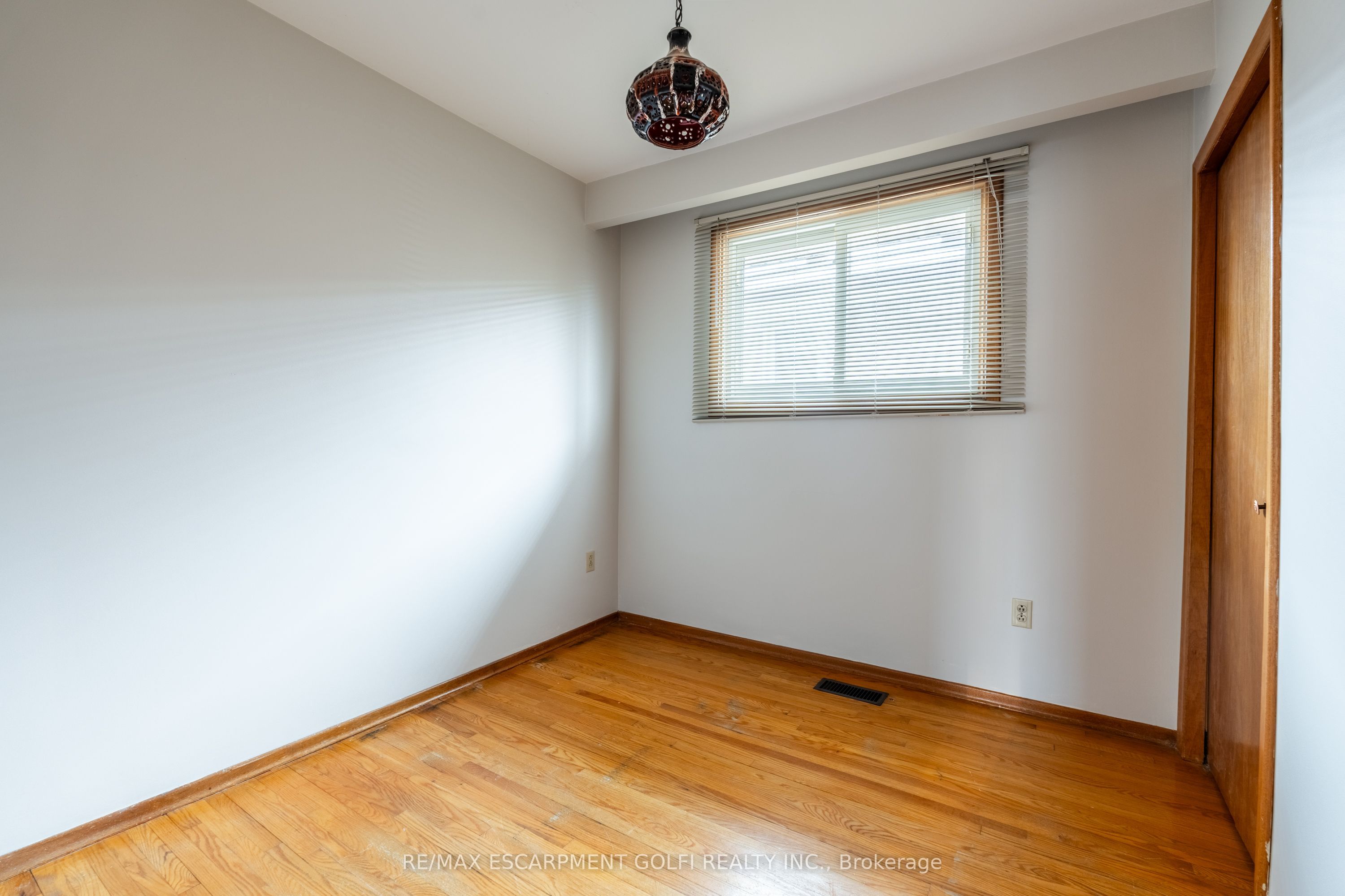 16 Gatineau Drive Property Photo 19