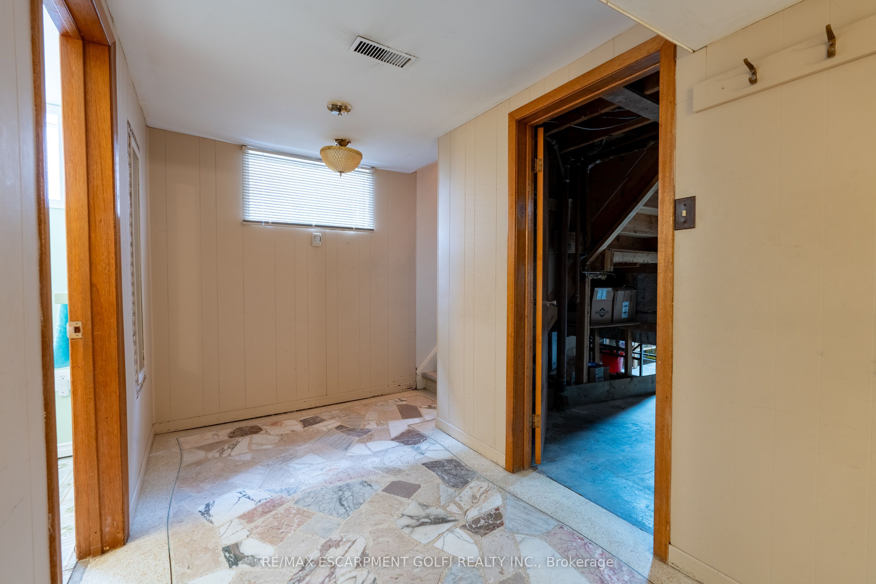 16 Gatineau Drive Property Photo 24