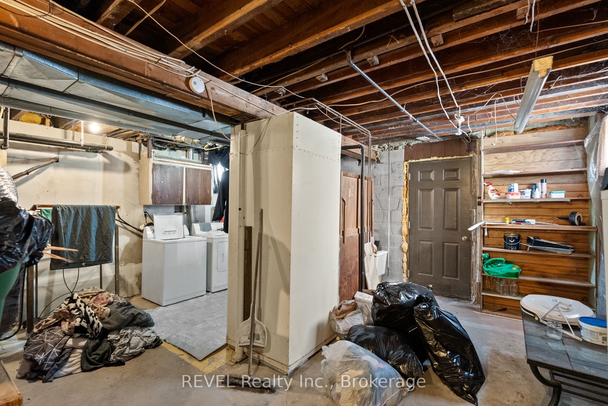32 Bay Avenue Property Photo 29