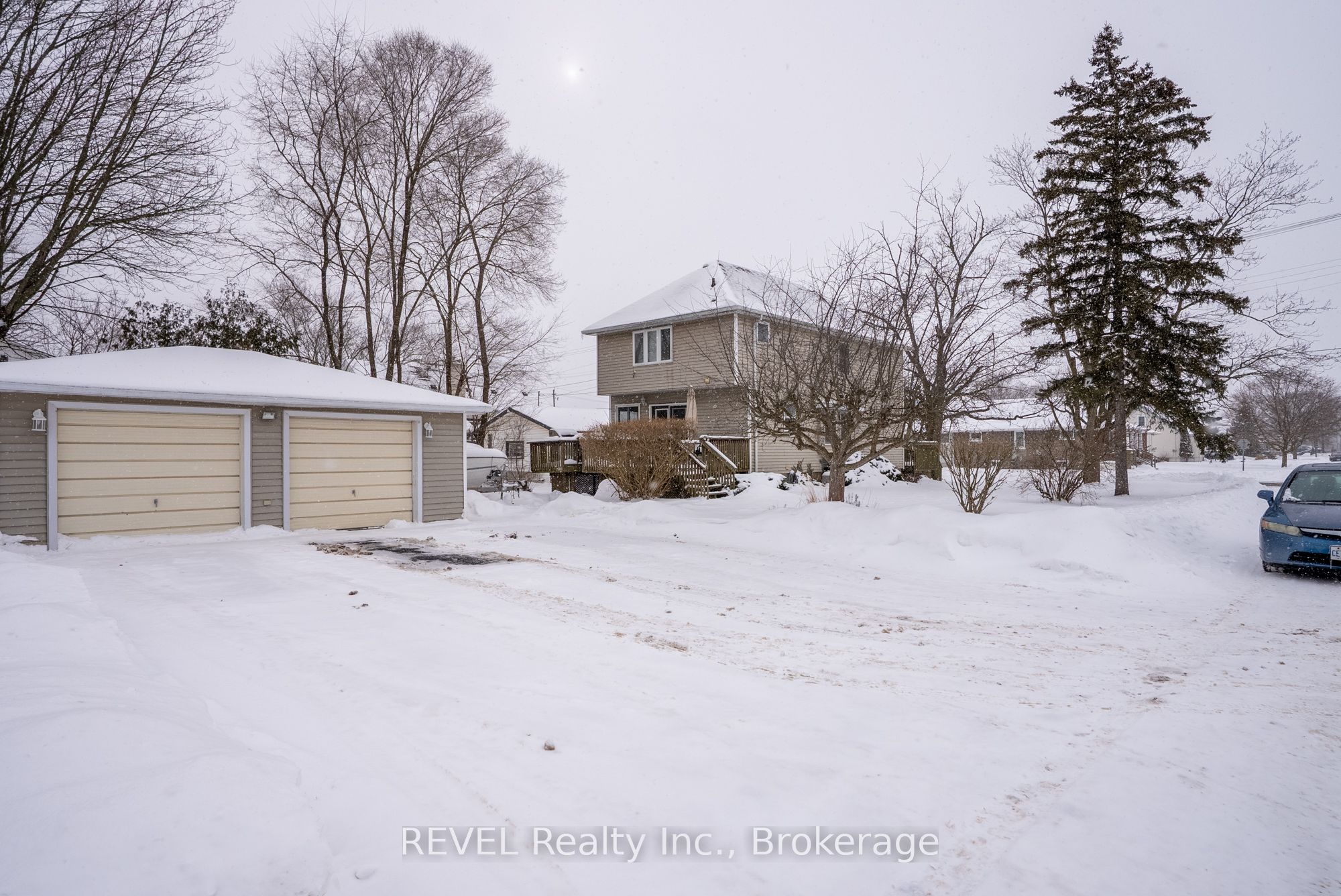 32 Bay Avenue Property Photo 34