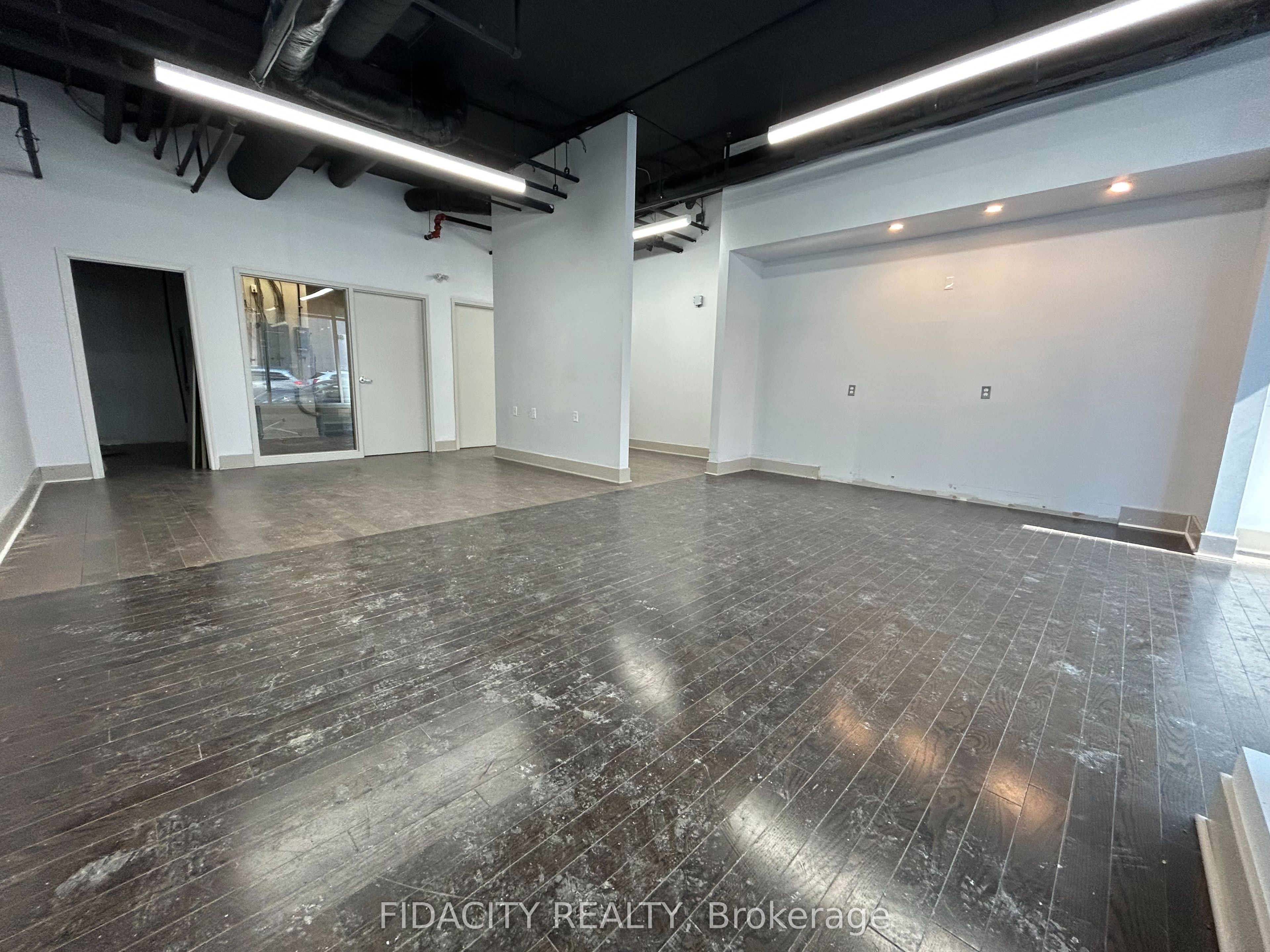 #c (#8) - 101 Richmond Road Property Photo 4
