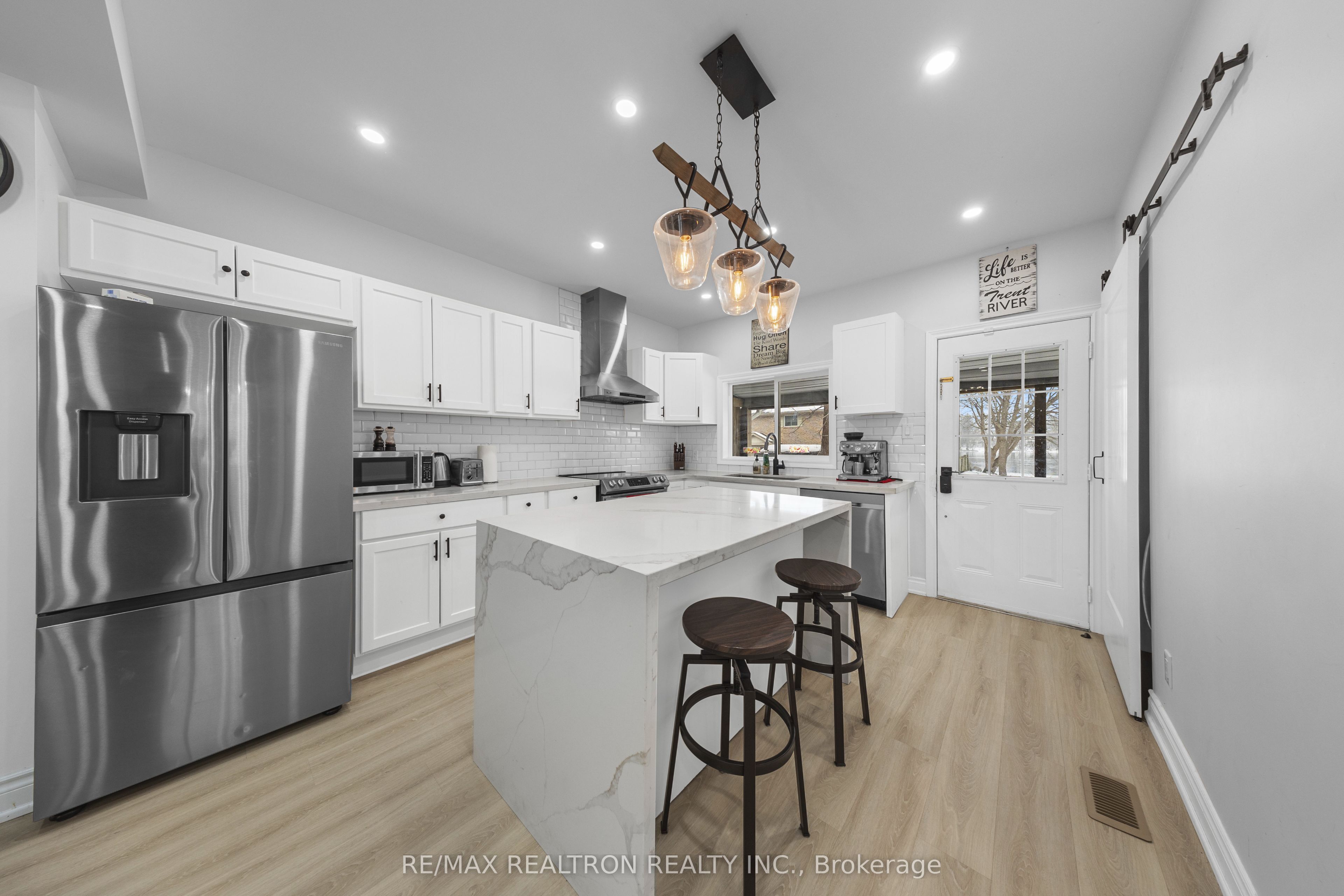 28 North Trent Street Property Photo 6