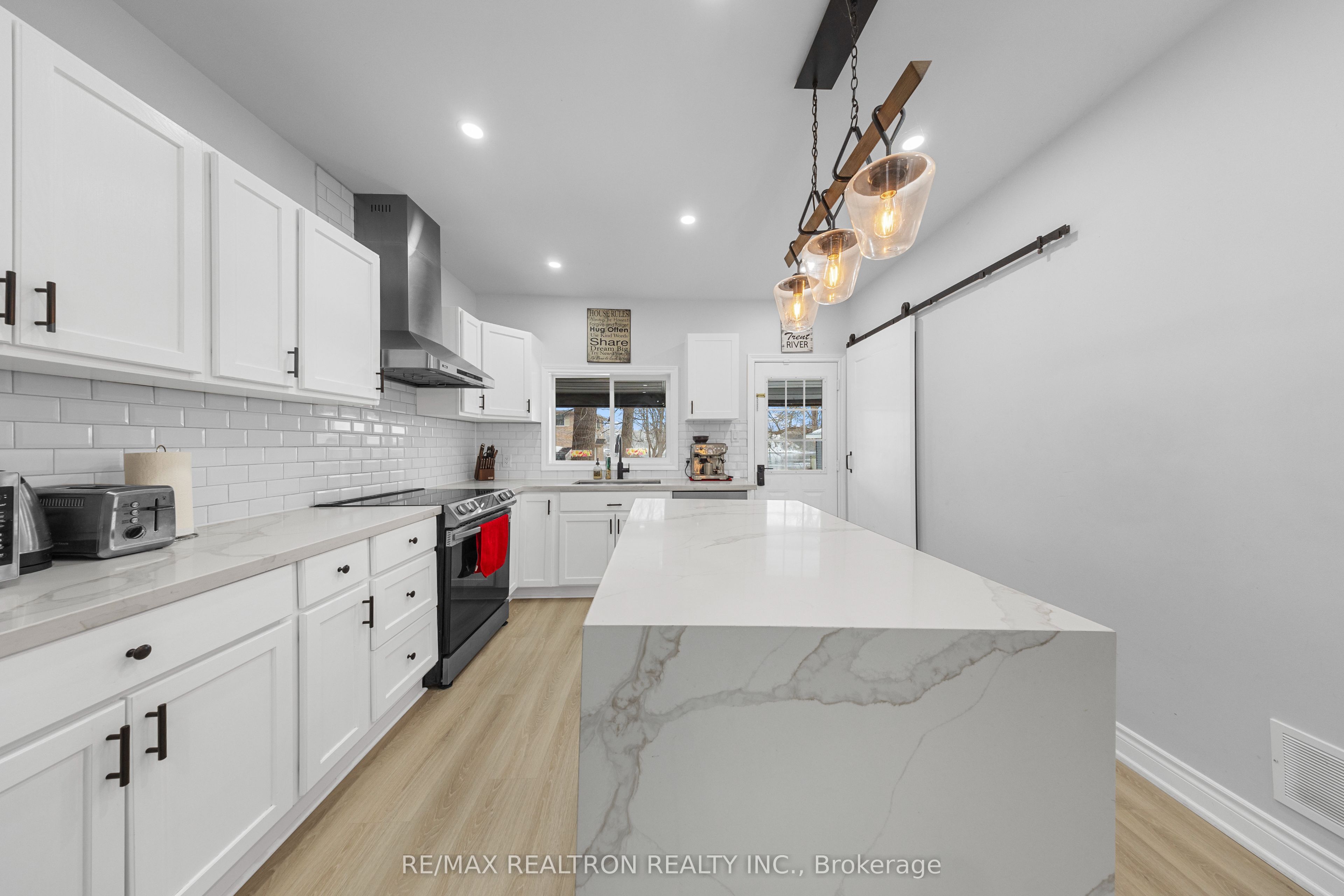 28 North Trent Street Property Photo 7