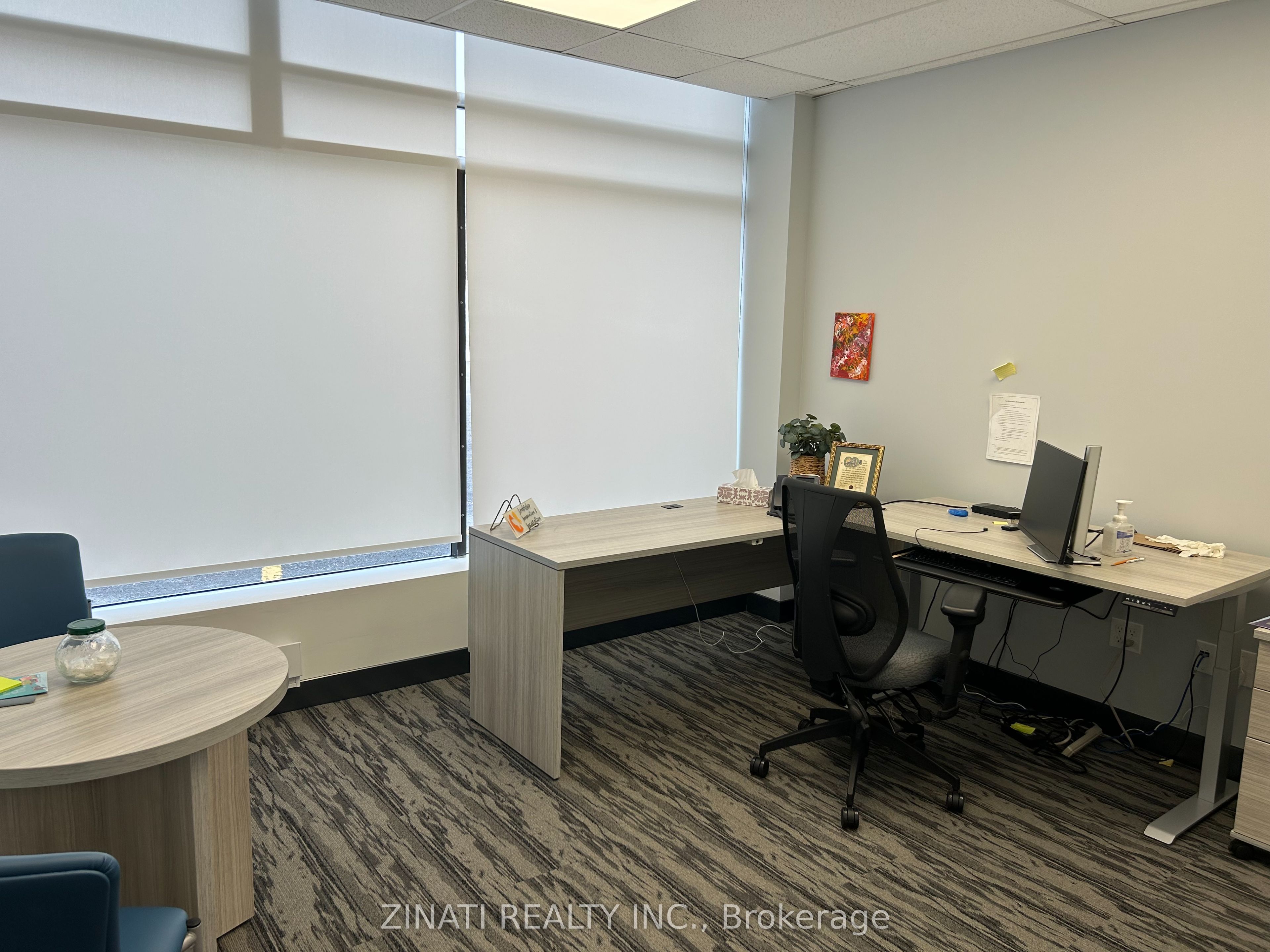 #100-101 - 250 City Centre Avenue Property Photo 20