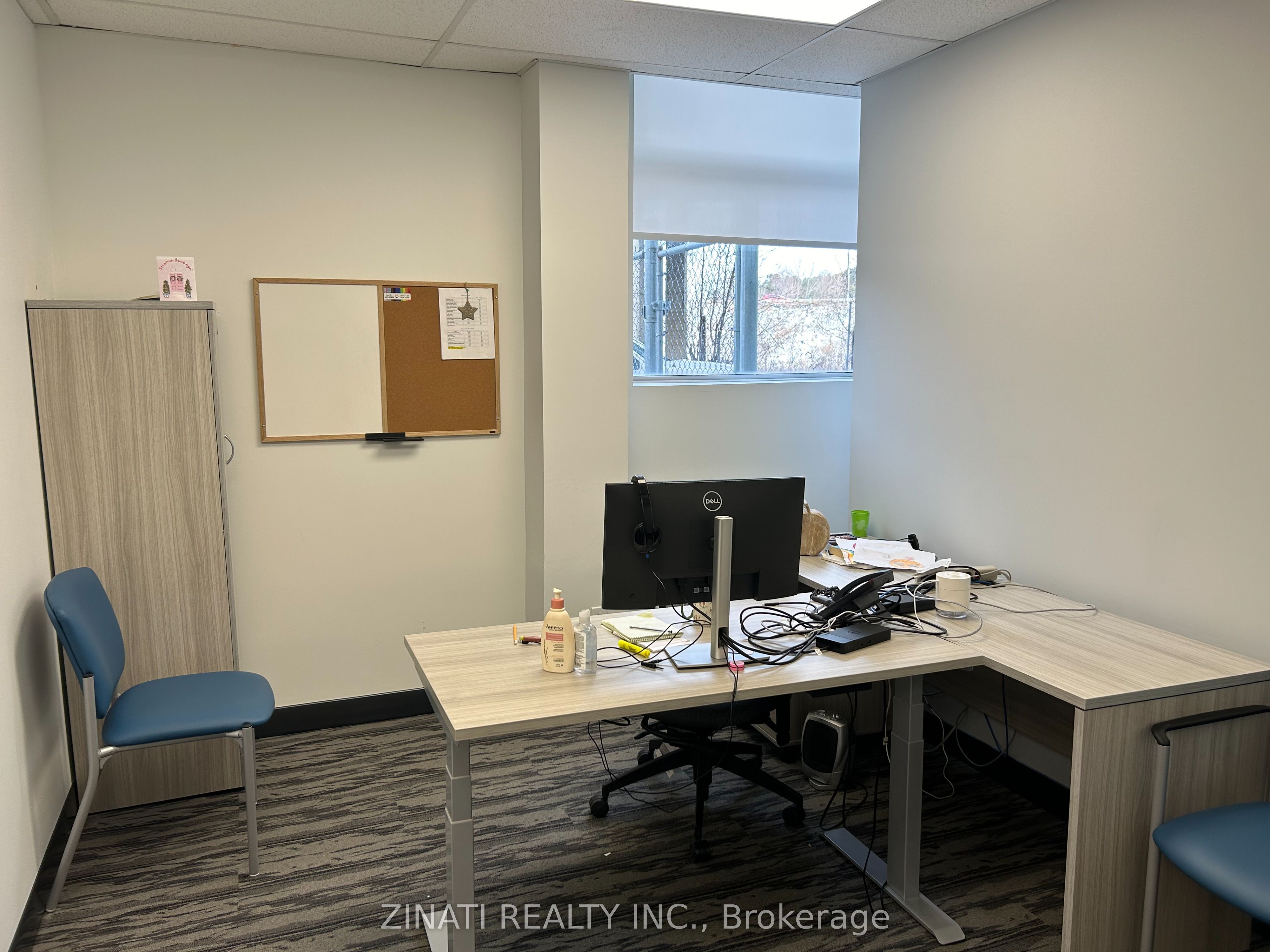 #100-101 - 250 City Centre Avenue Property Photo 26