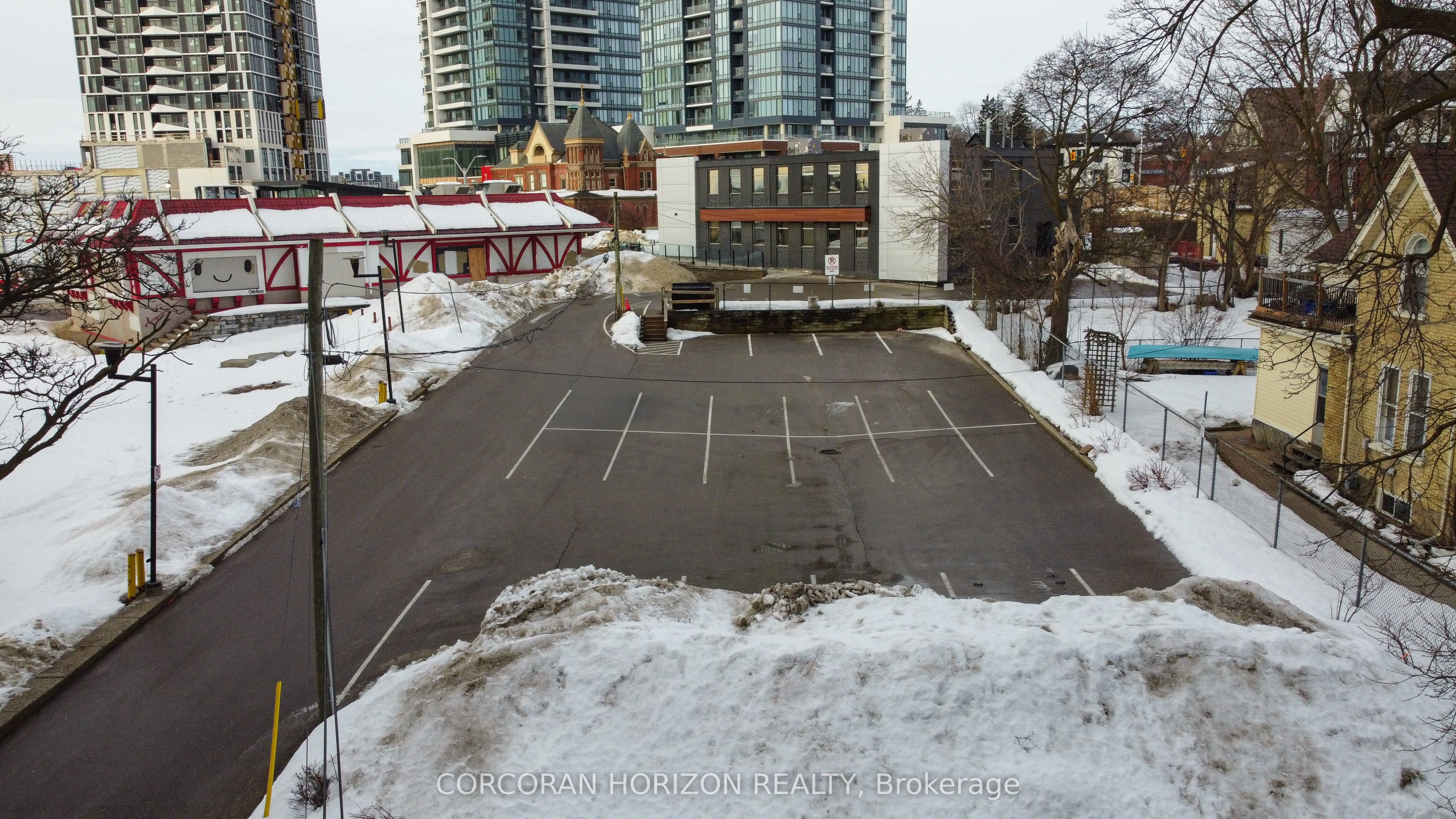 618 King Street Property Photo 42
