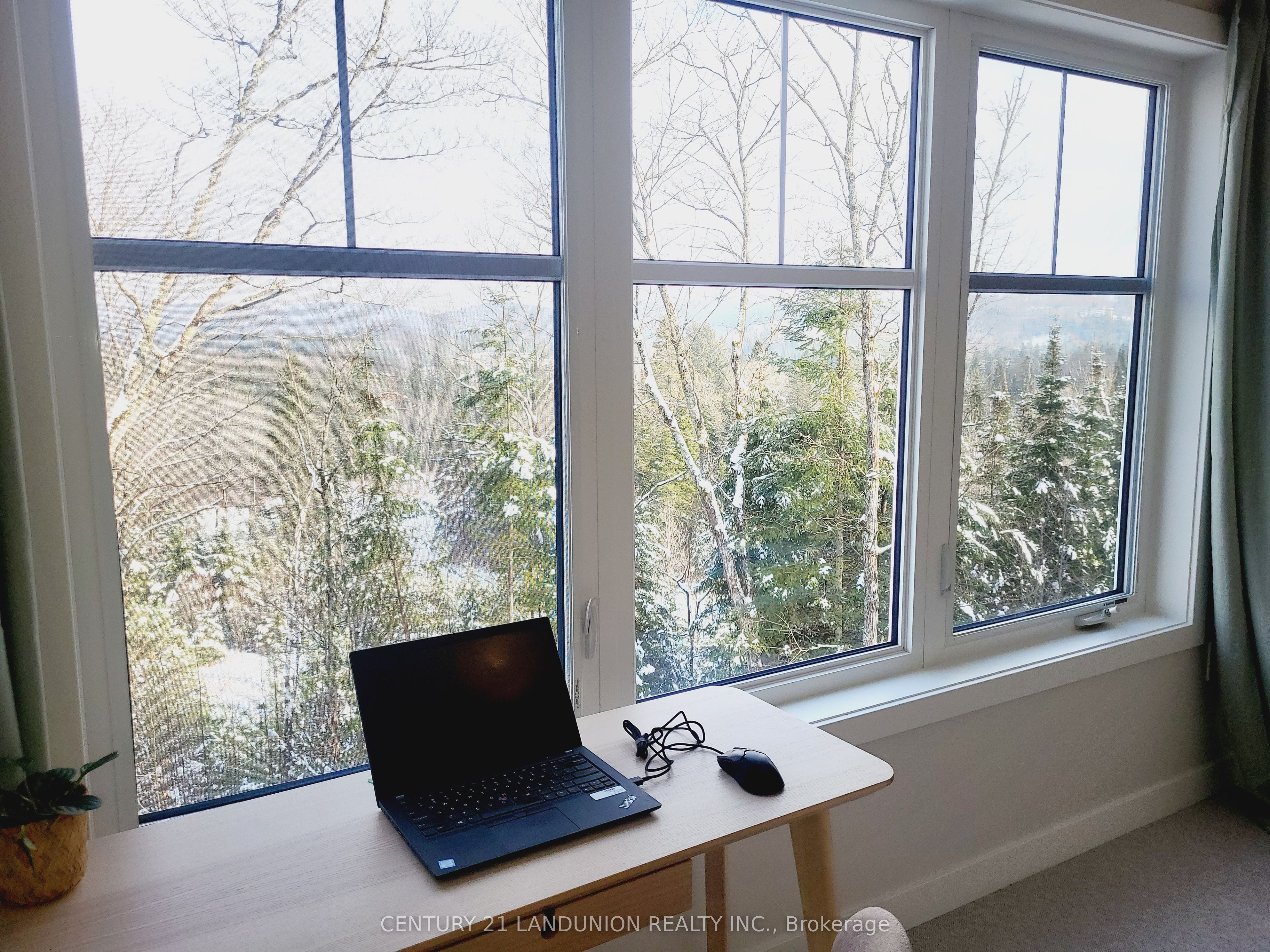 #21 - 1014 Ridgeline Drive Property Photo 23