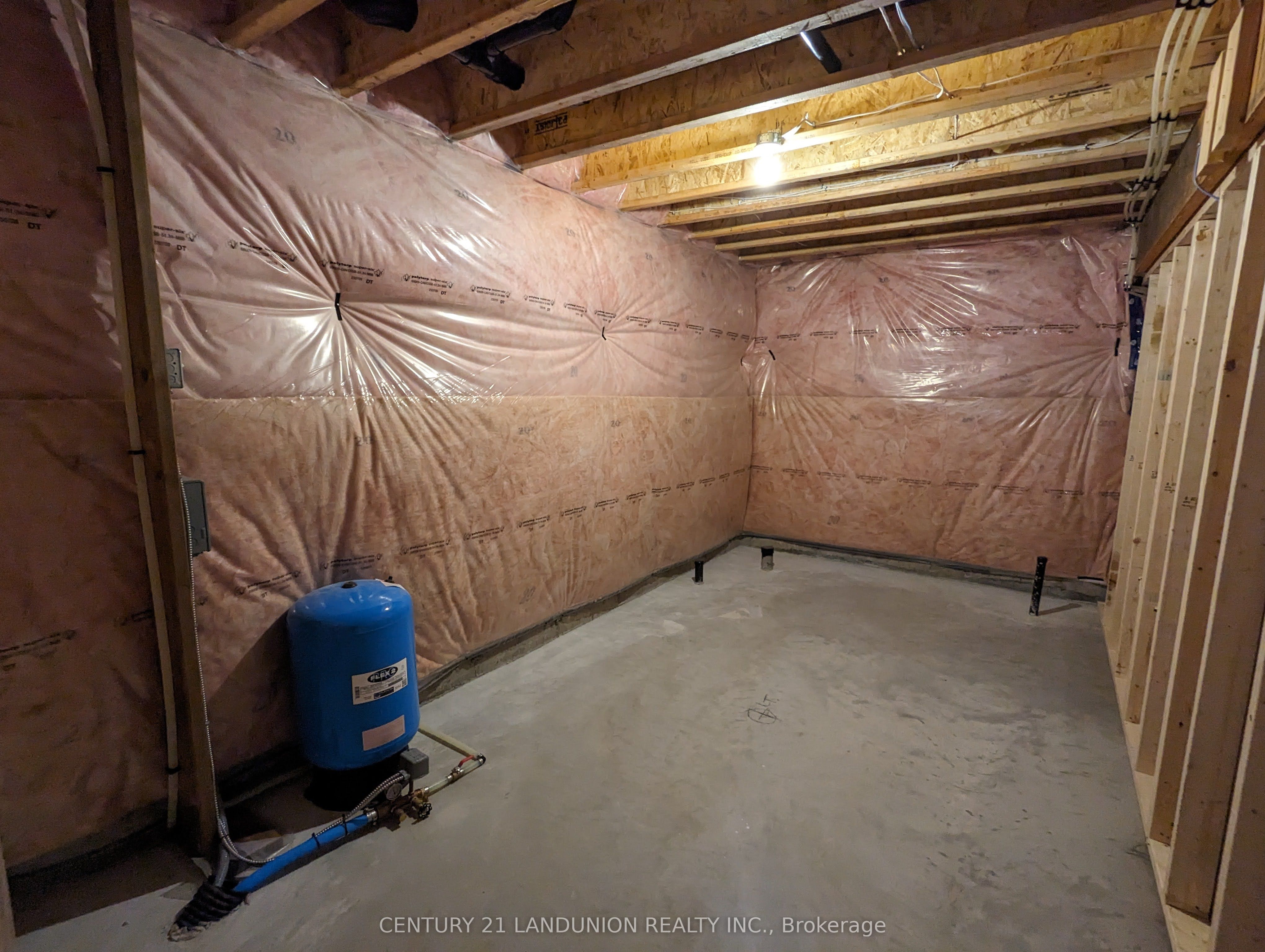 #21 - 1014 Ridgeline Drive Property Photo 33