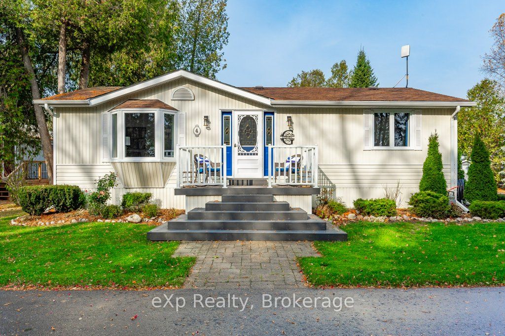 4 Bush Lane Property Photo