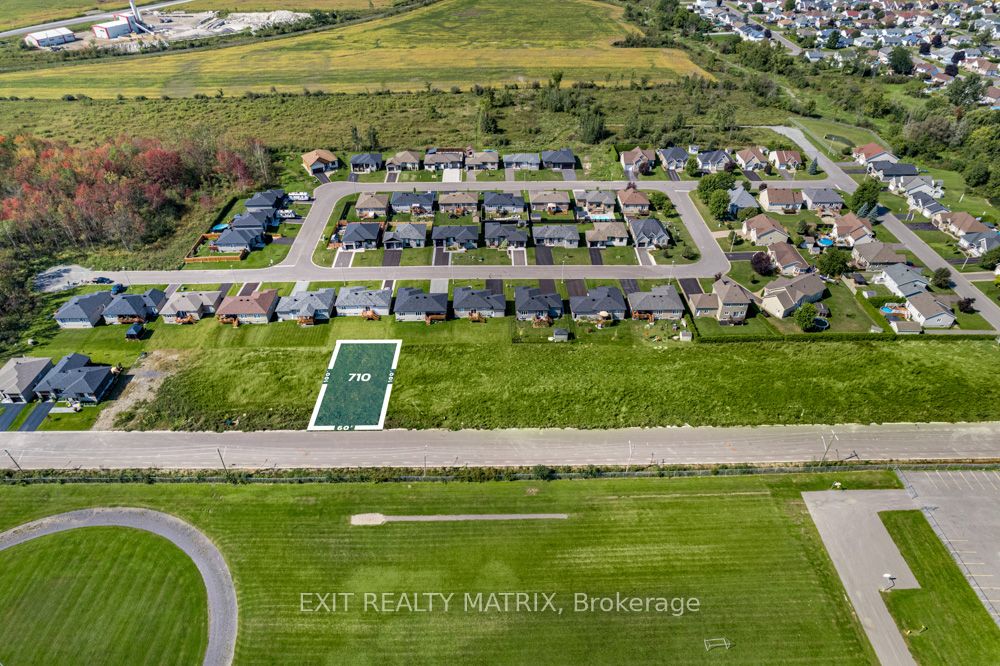 700 West St Property Photo