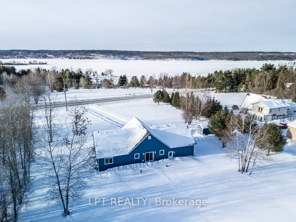 9517 County Rd 42 Property Photo