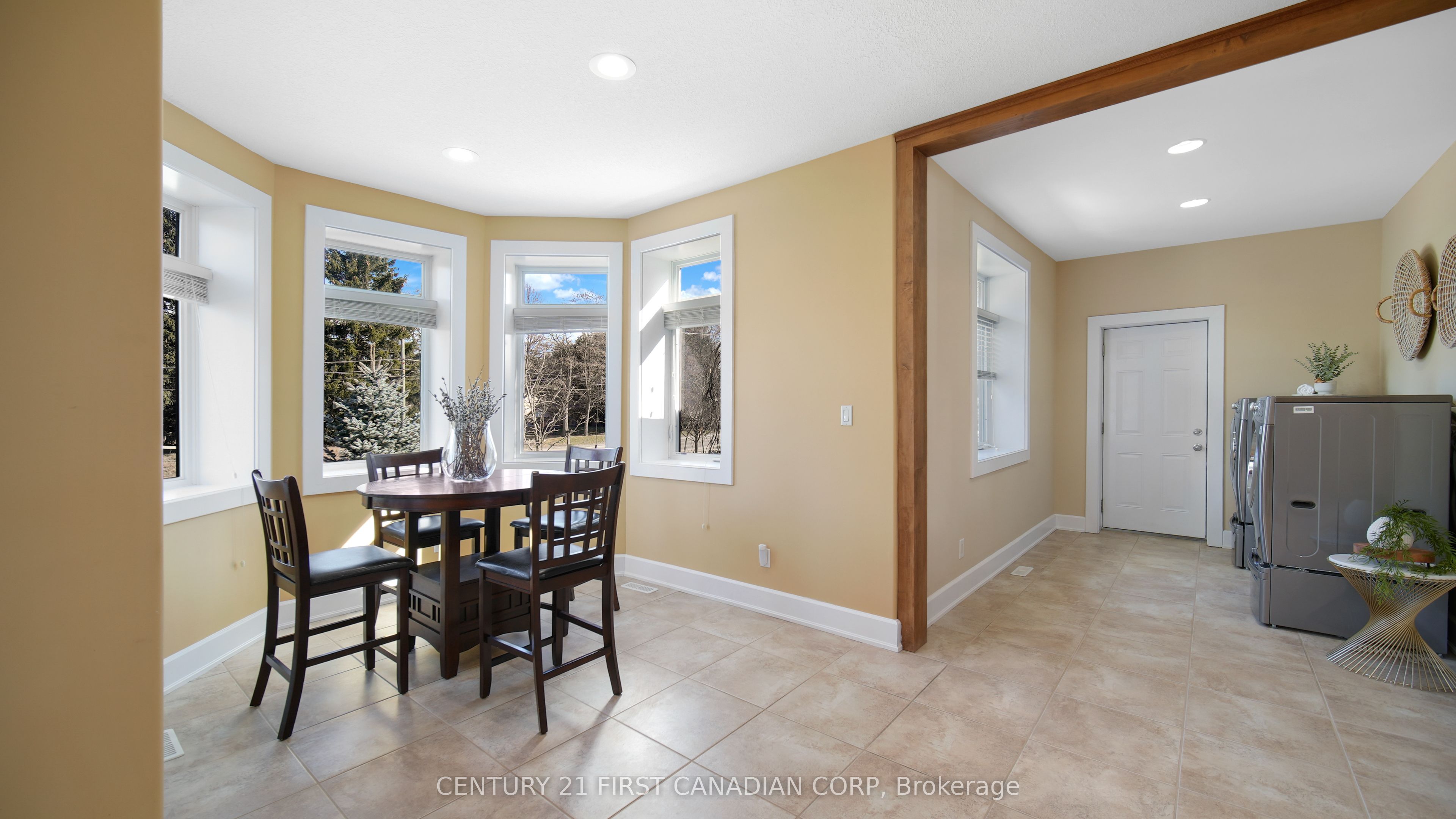 1659 Hamilton Road Property Photo 11