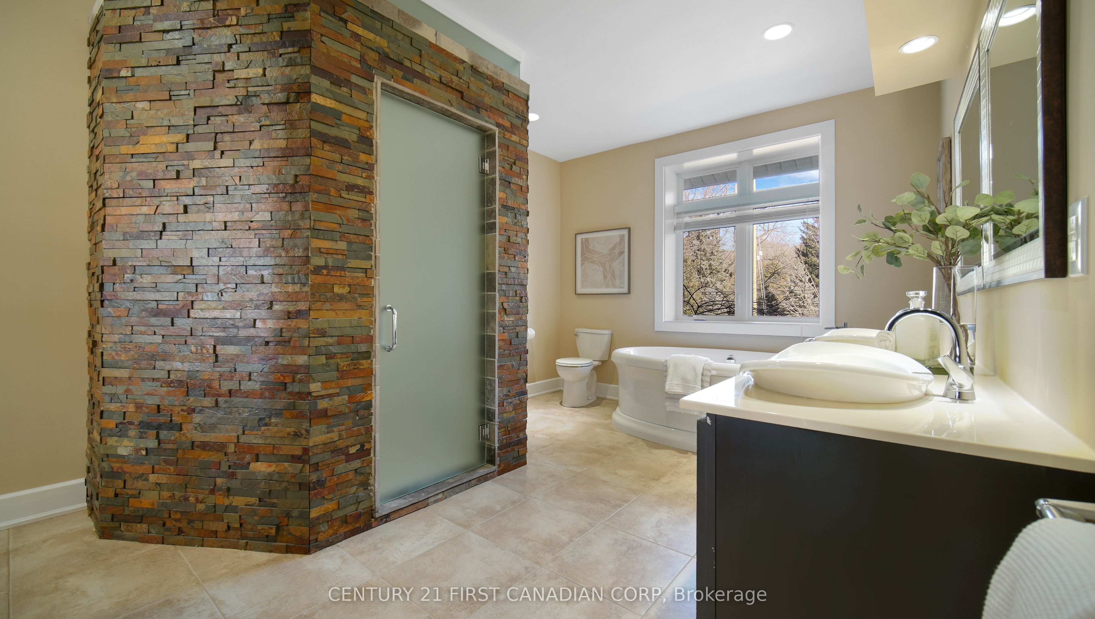 1659 Hamilton Road Property Photo 32