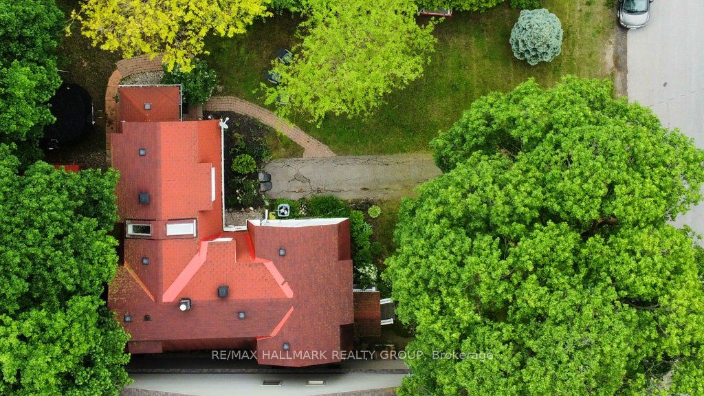 561 Edison Ave Property Photo