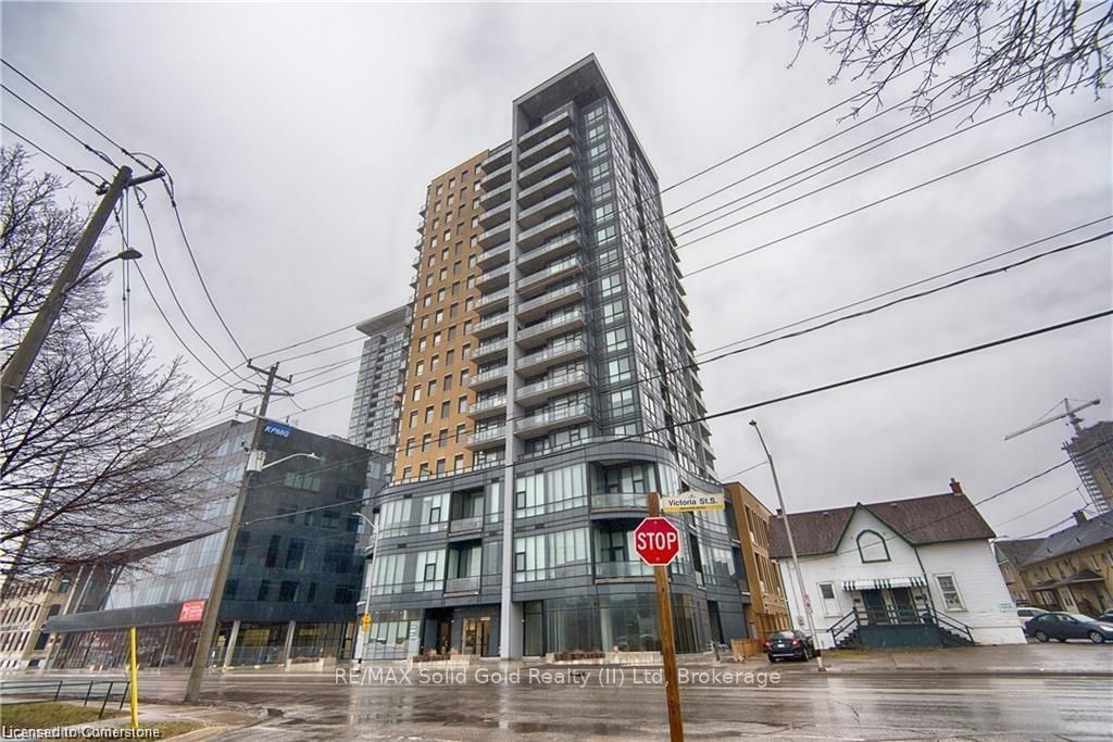 #907 - 100 Garment Street Property Photo 2
