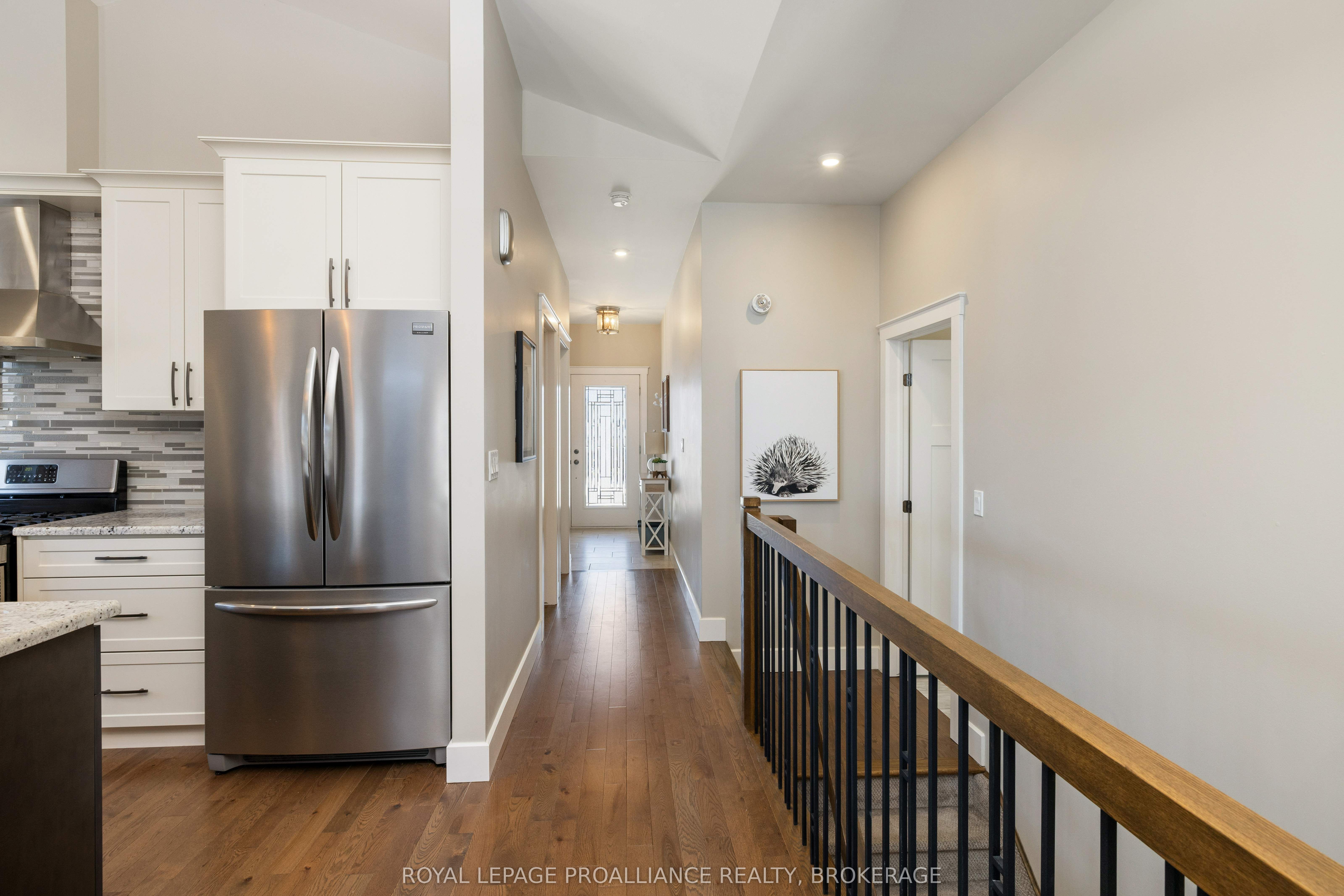 18k Manitou Crescent Property Photo 7