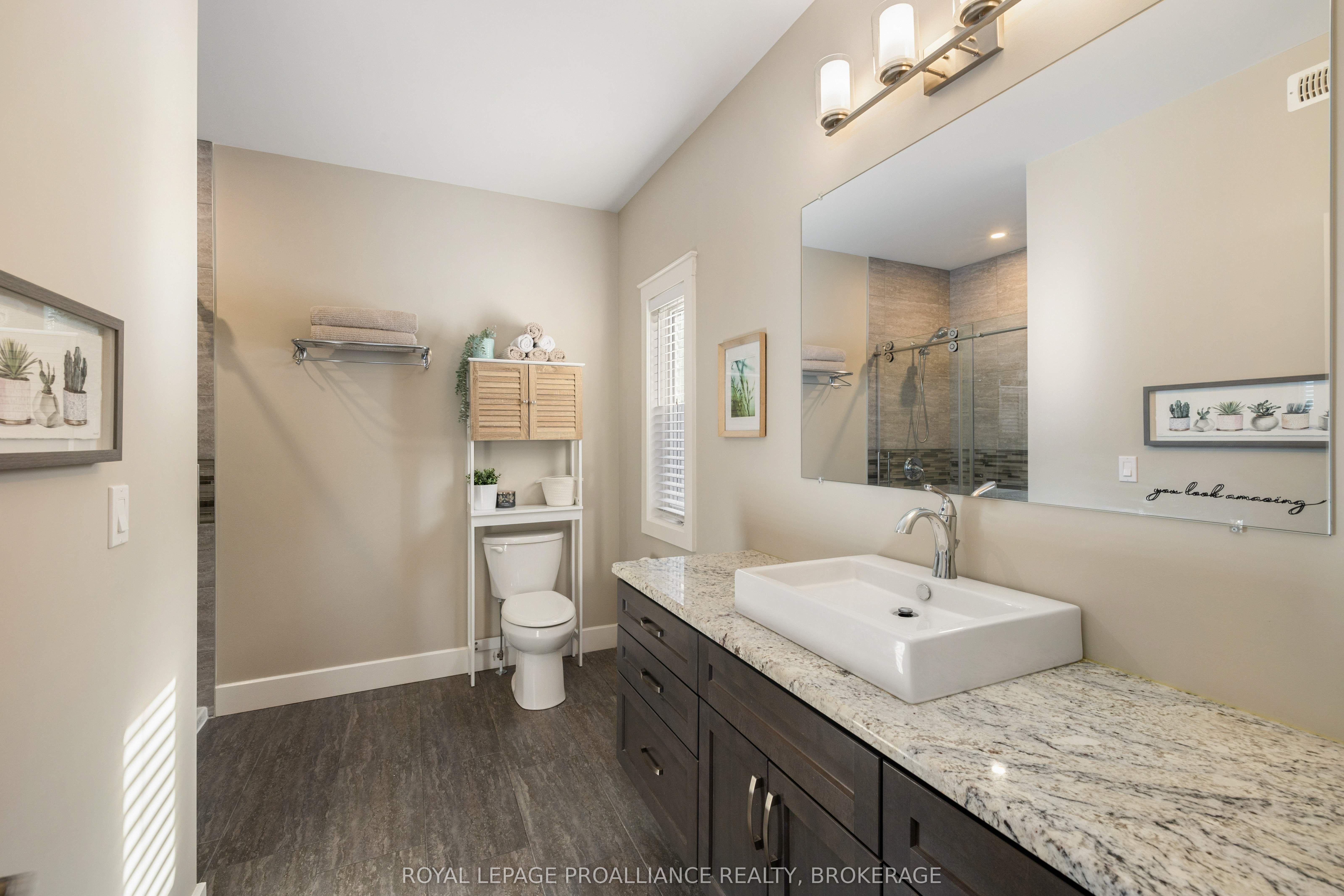 18k Manitou Crescent Property Photo 27