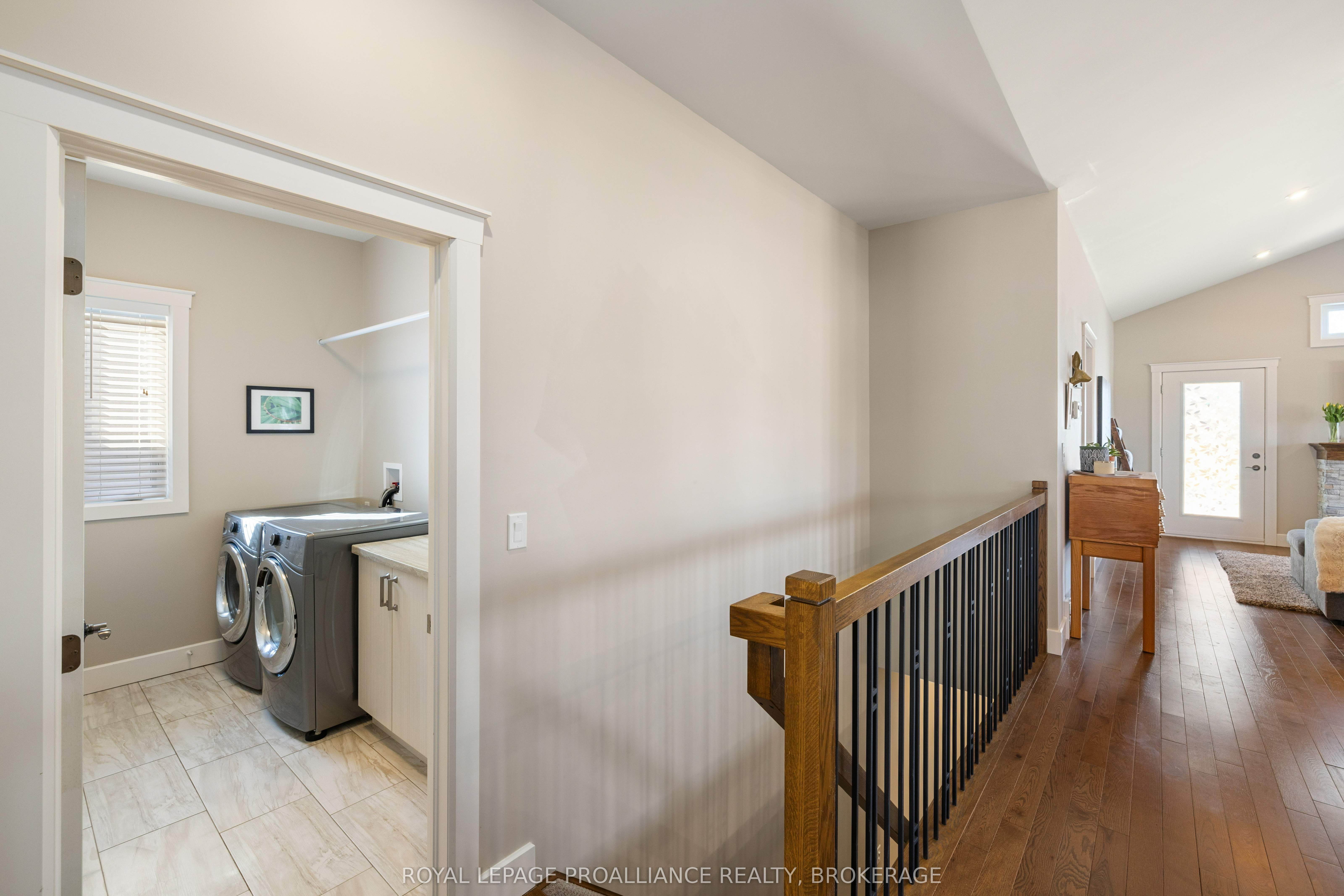 18k Manitou Crescent Property Photo 29