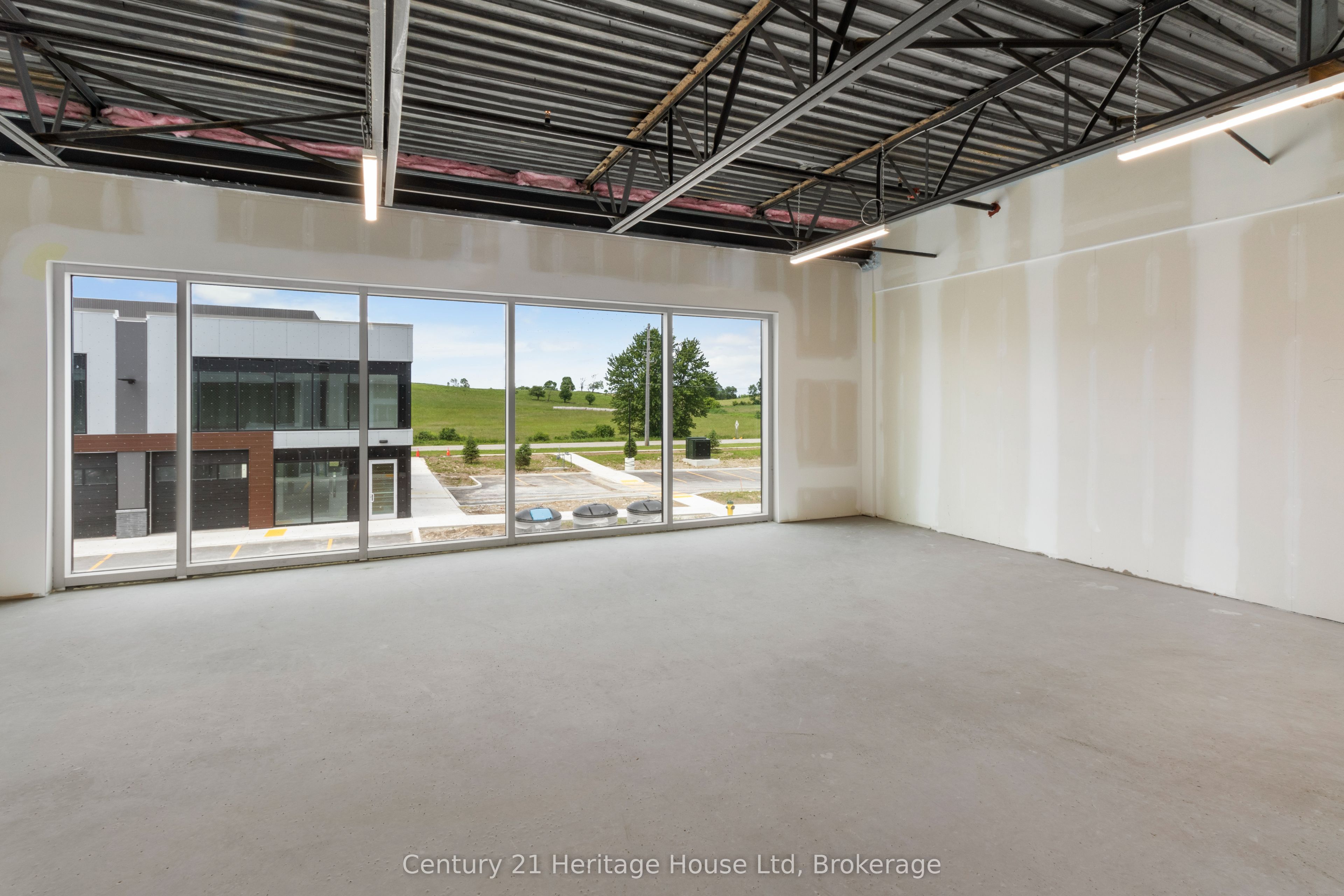 #9 - 587 Hanlon Creek Boulevard Property Photo 13