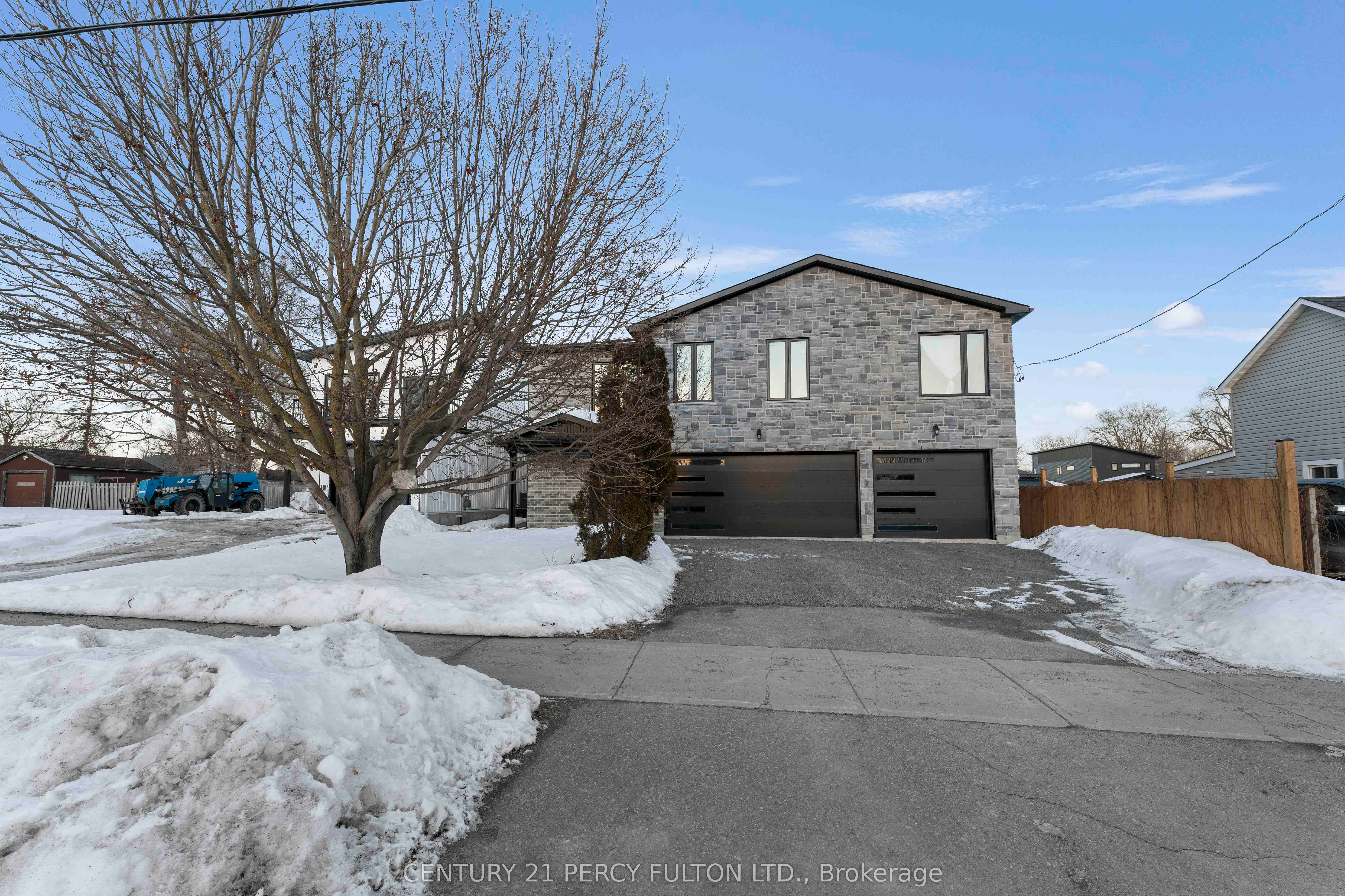 59 S Church St Property Photo