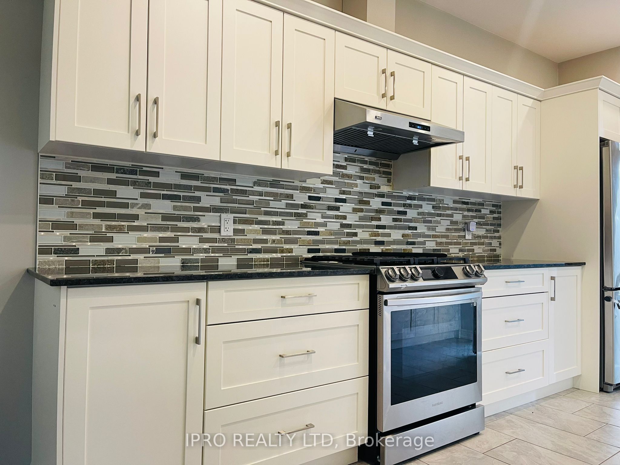 22 Elm Street Property Photo 3