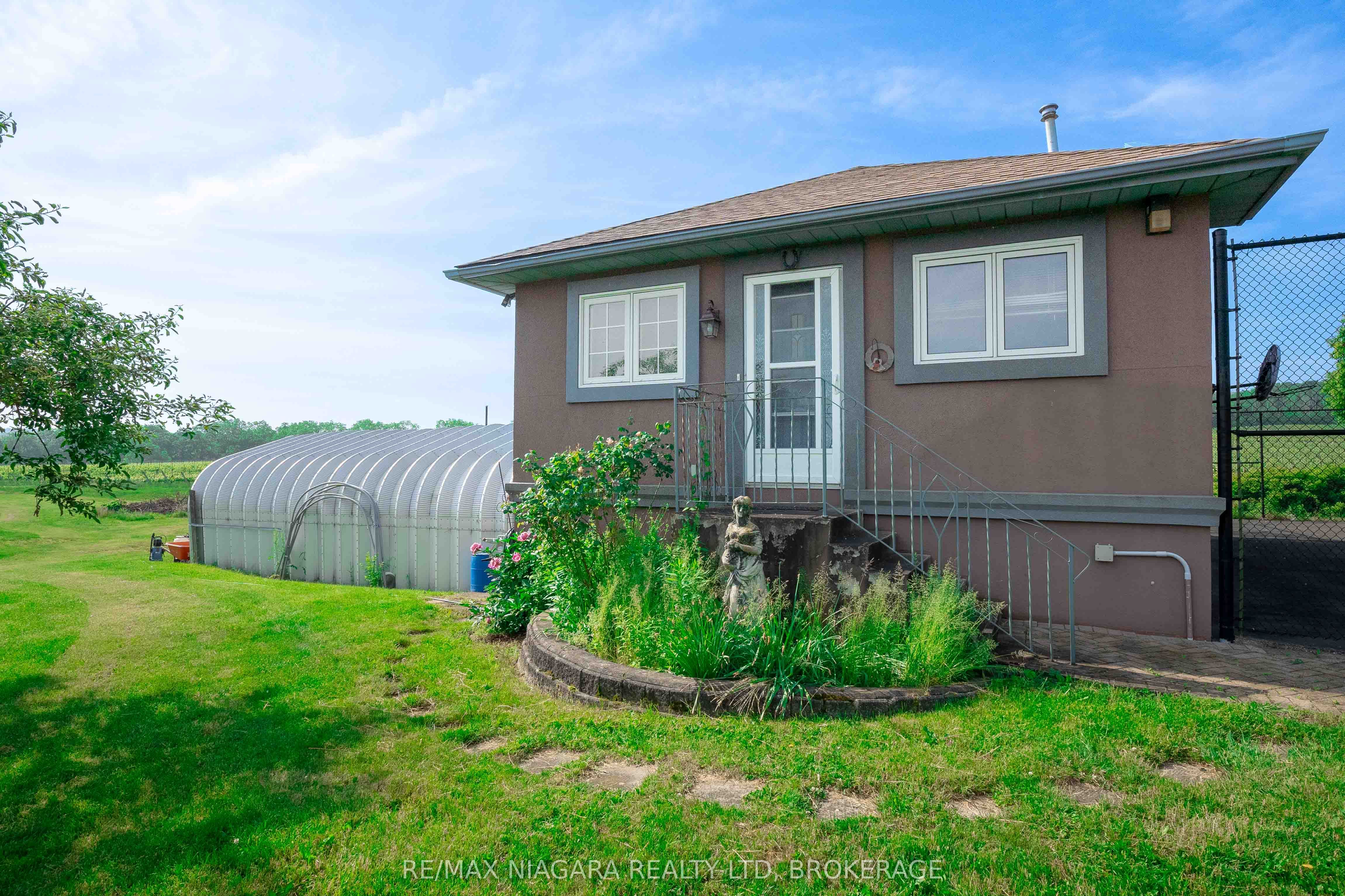 4850 Hillside Drive Property Photo 44