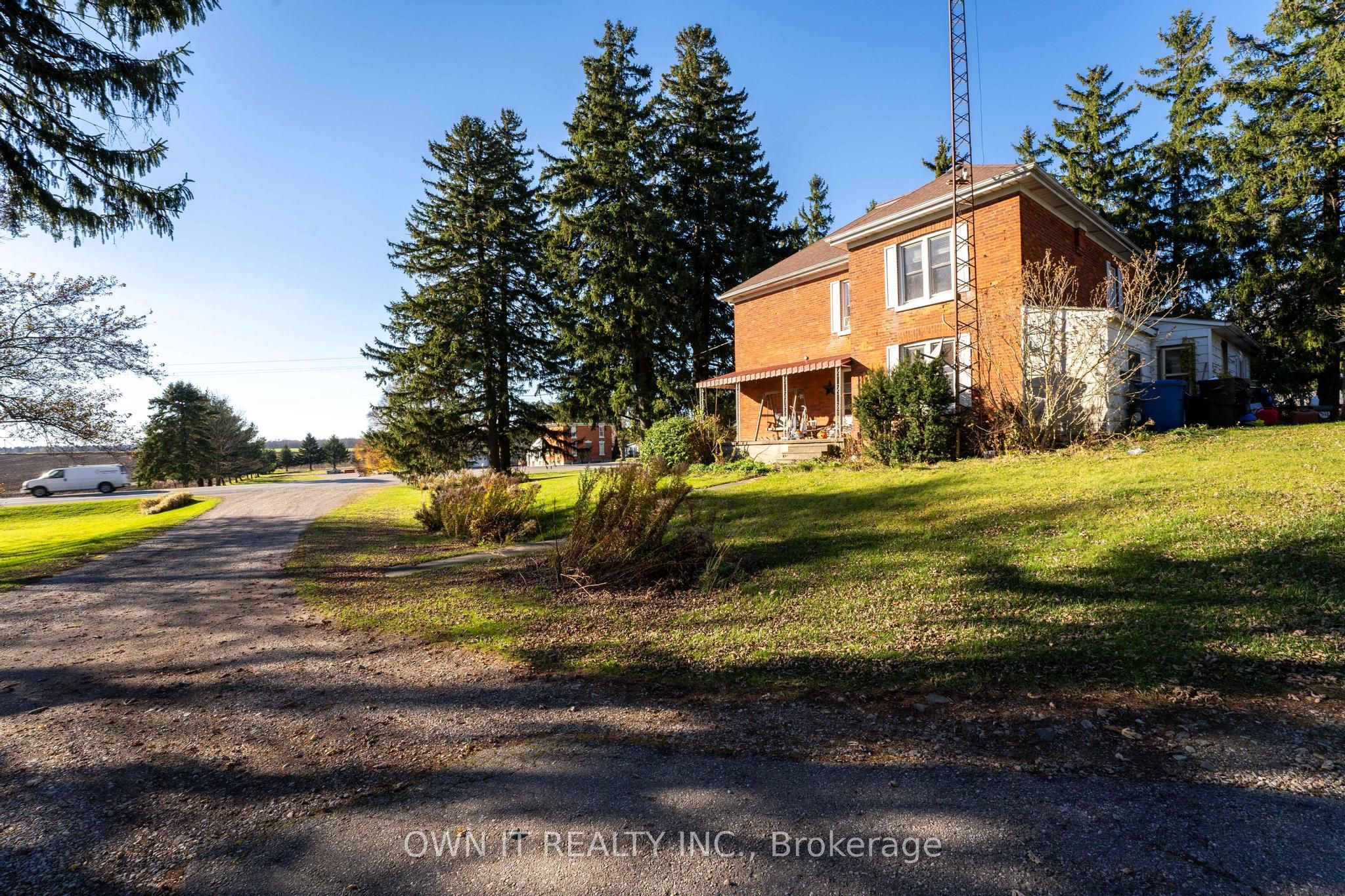 594440 59 Highway S Property Photo 1