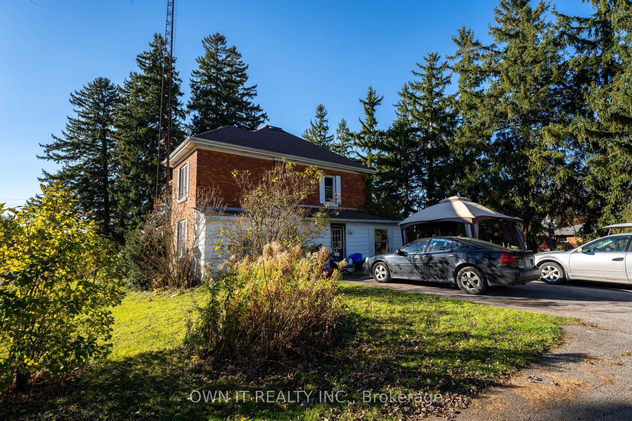 594440 59 Highway S Property Photo 3