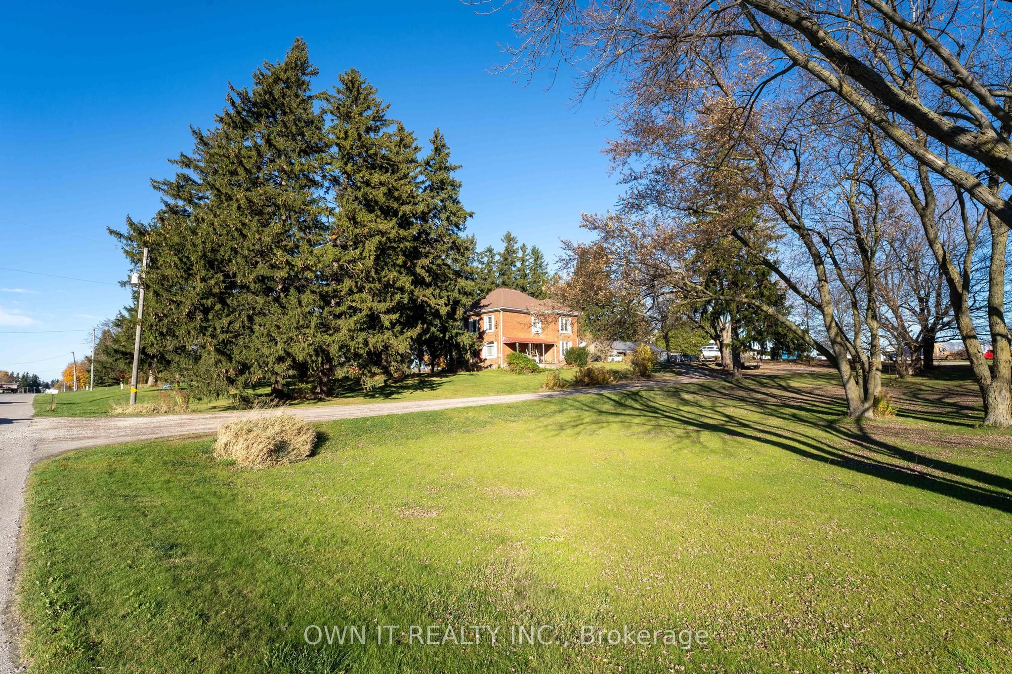 594440 59 Highway S Property Photo 5